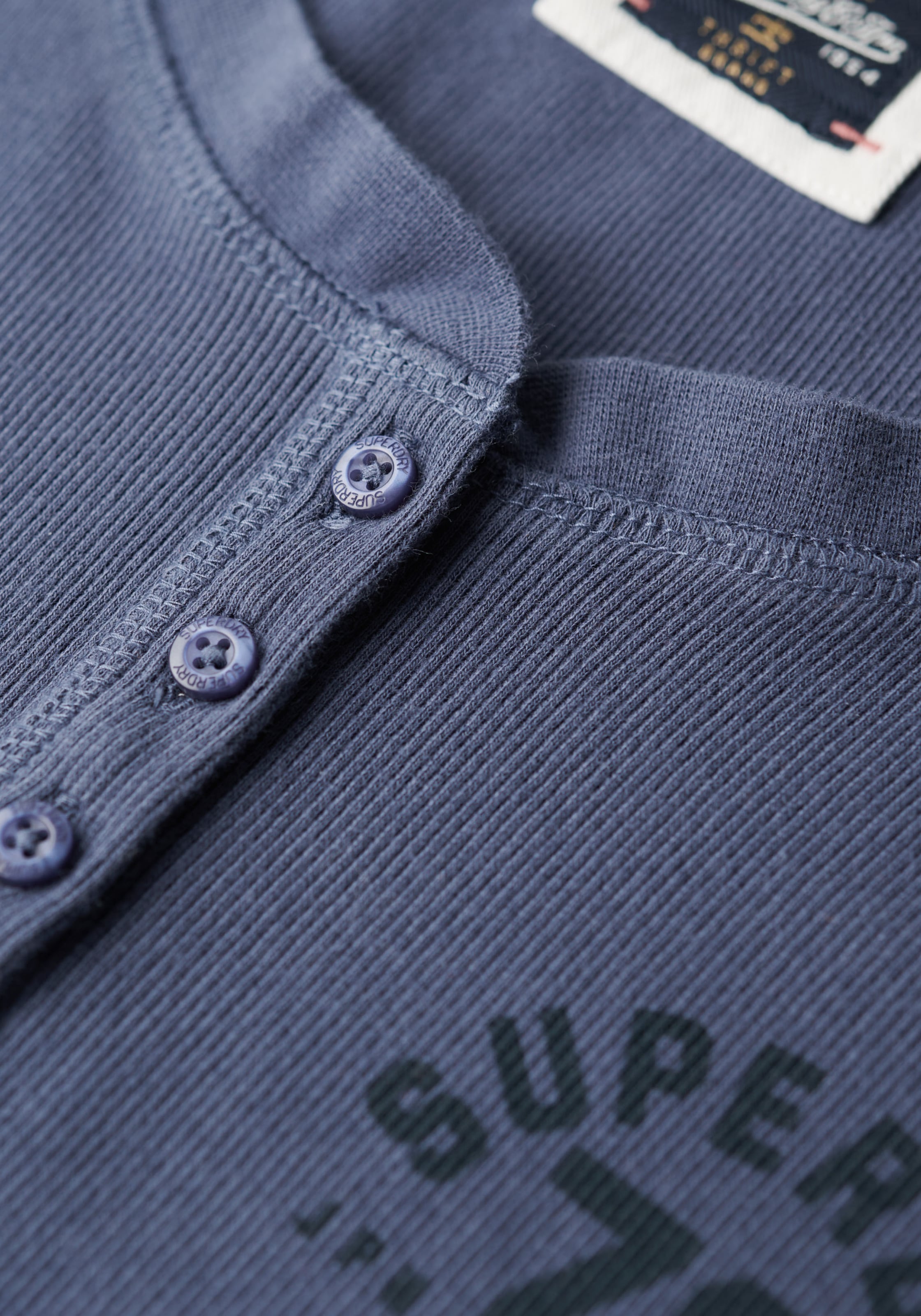 Superdry Langarmshirt »ATHLETIC BUTTON DOWN LS TOP«, im Henley-Stil