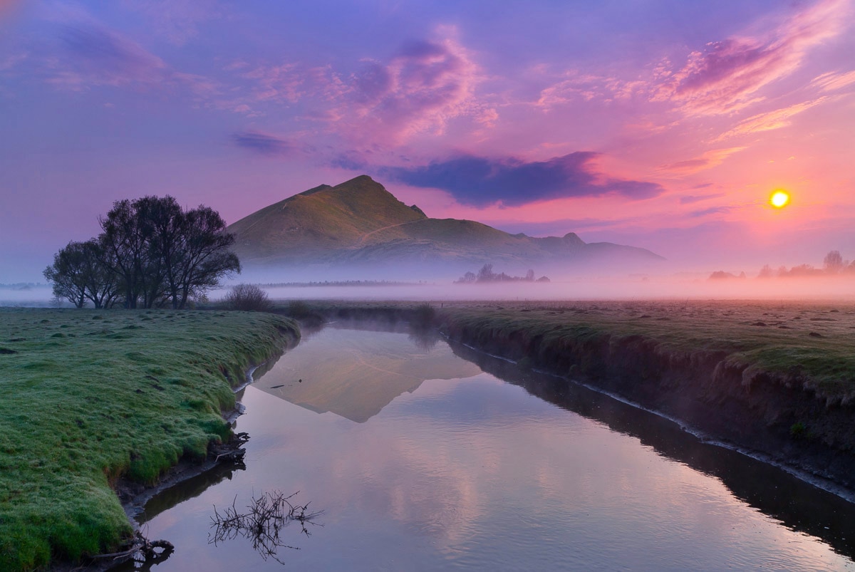 Papermoon Fototapete "Fluss durch Landschaft"