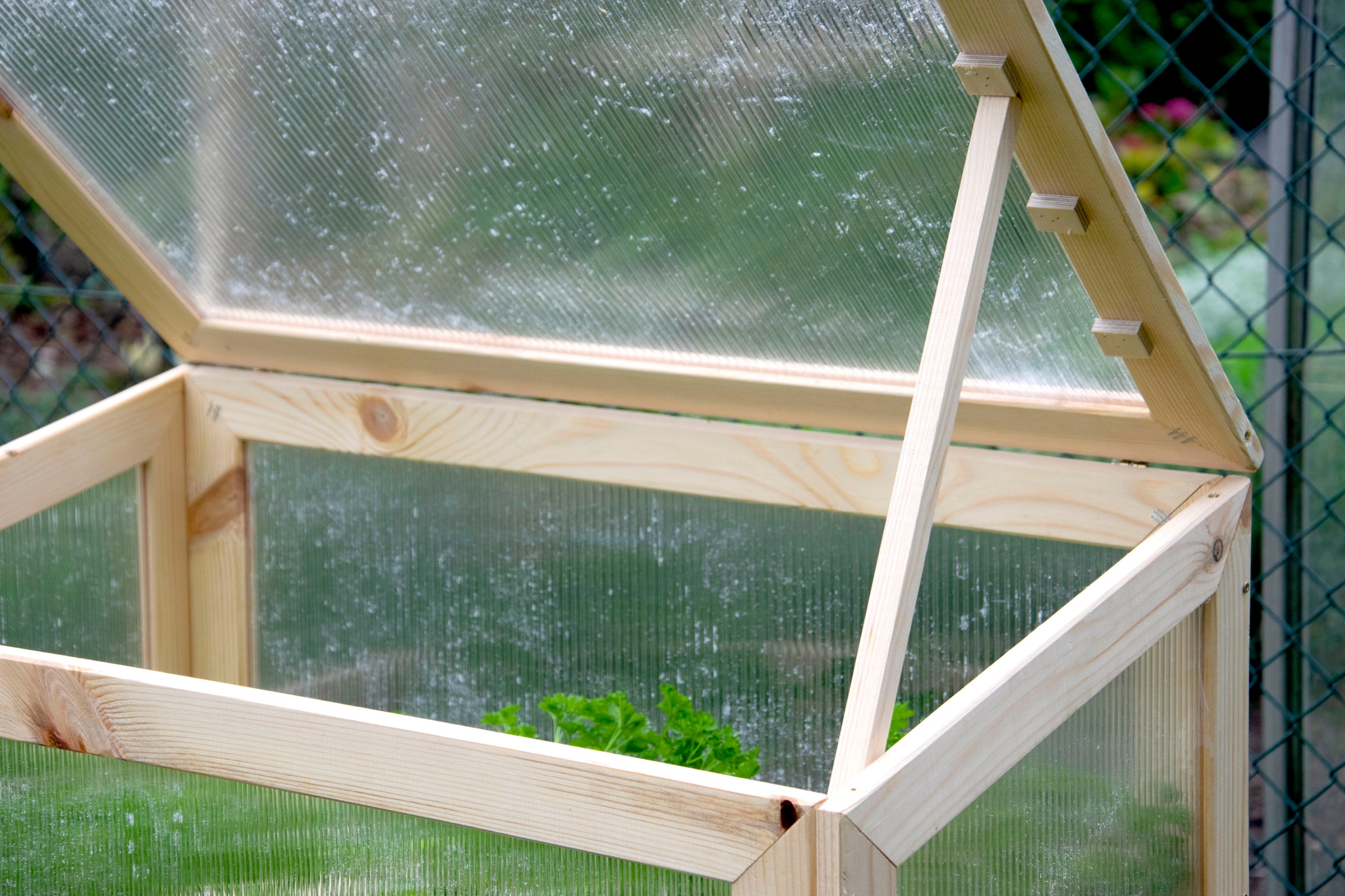 dobar Hochbeet erhöhtes Frühbeet mit Tisch & Haken, Gr. M, Kiefer