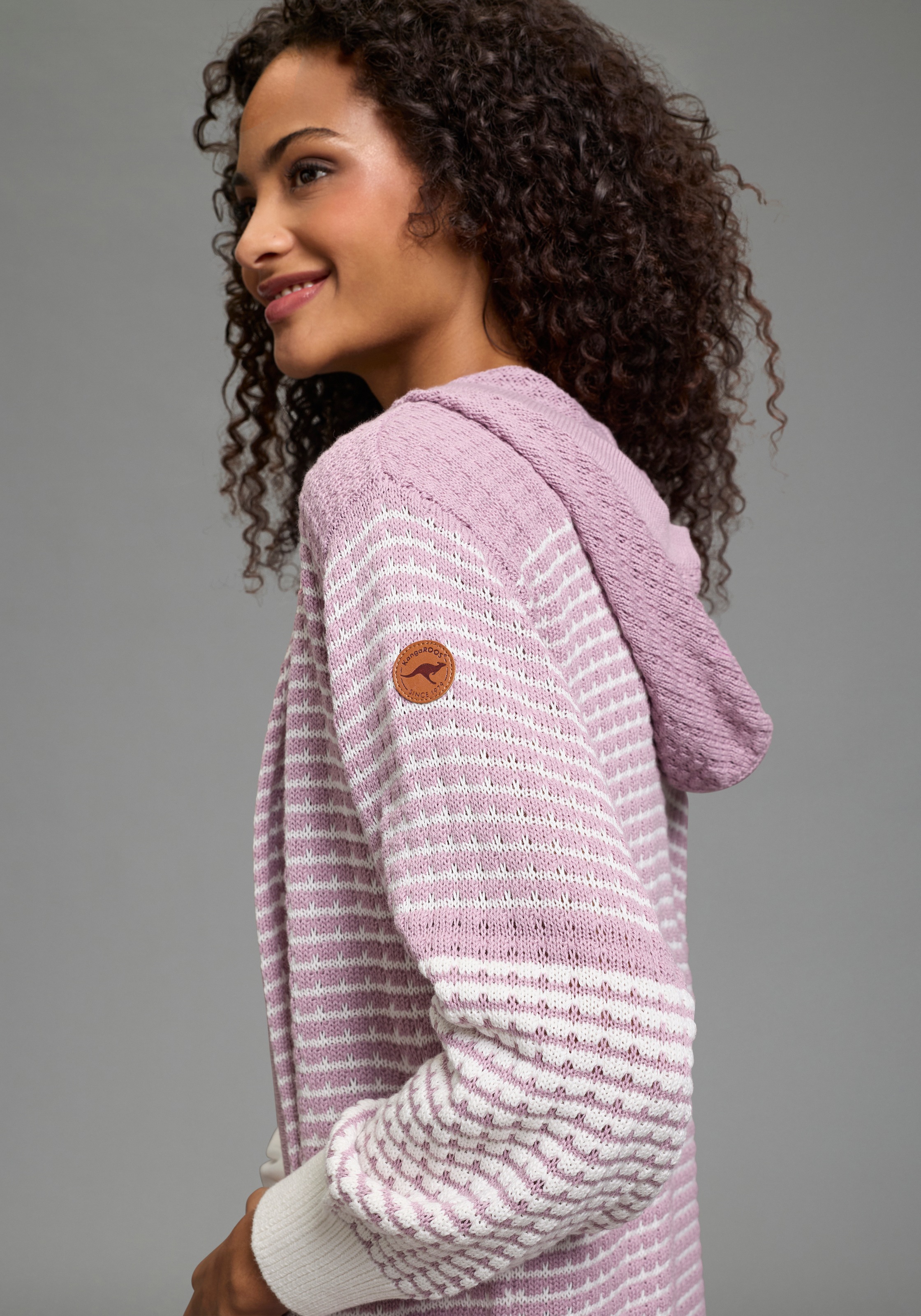 Thumbnail - KangaROOS Kapuzenstrickjacke mit angesagtem Strickmuster