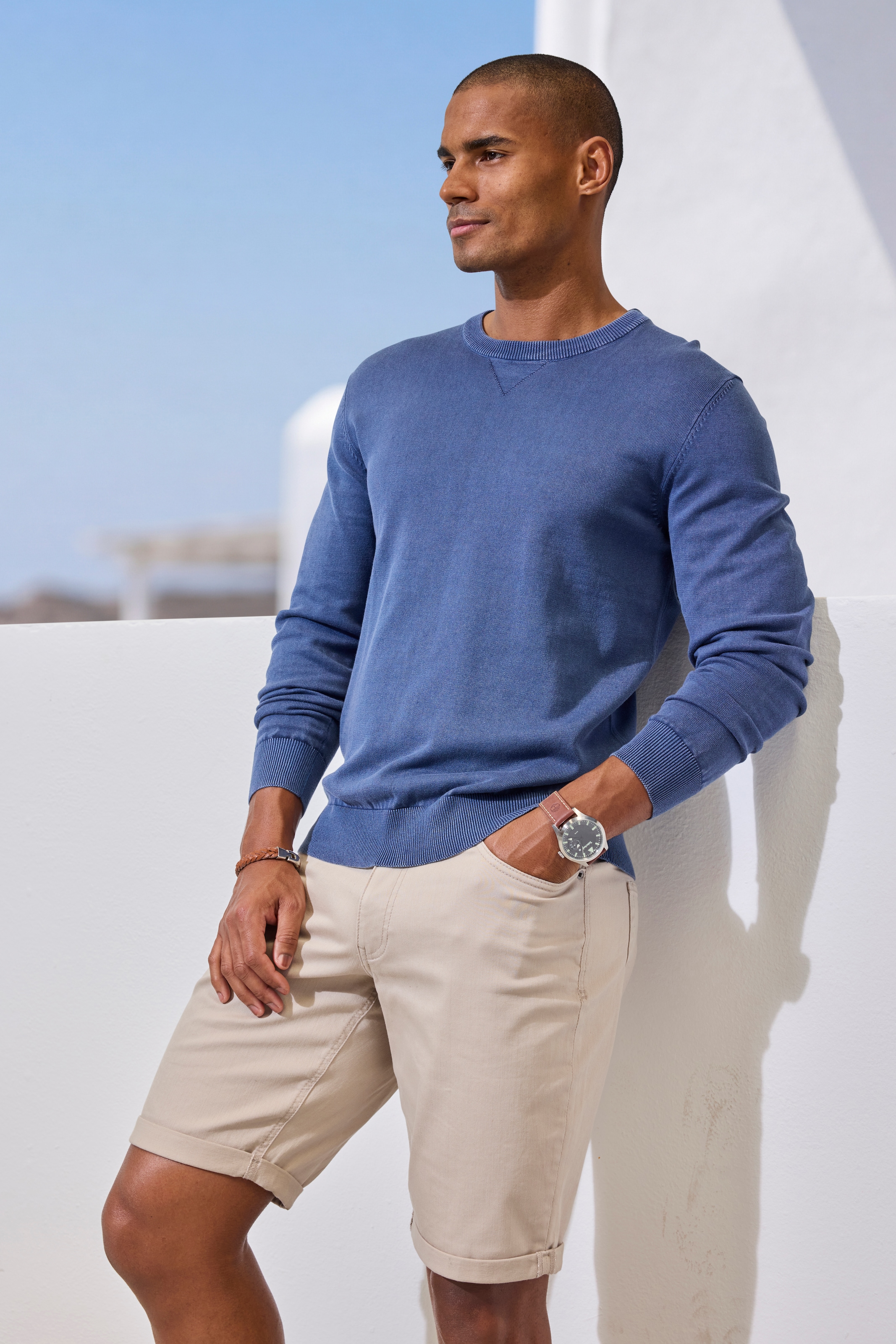 John Devin Strickpullover "NAME?" mit kleiner JD Stickerei und modischem Ausschnittdetail