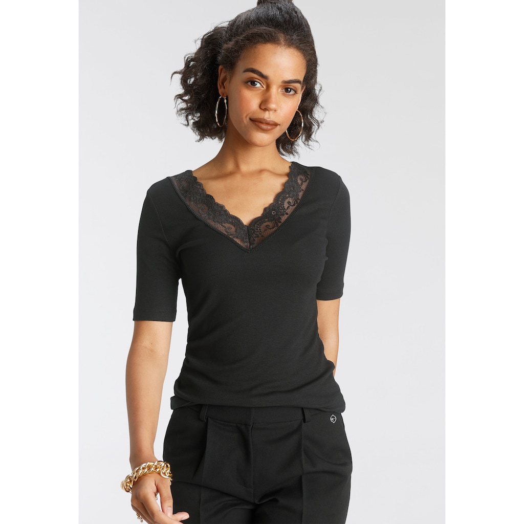 Laura Scott V-Shirt, mit zarter Spitze