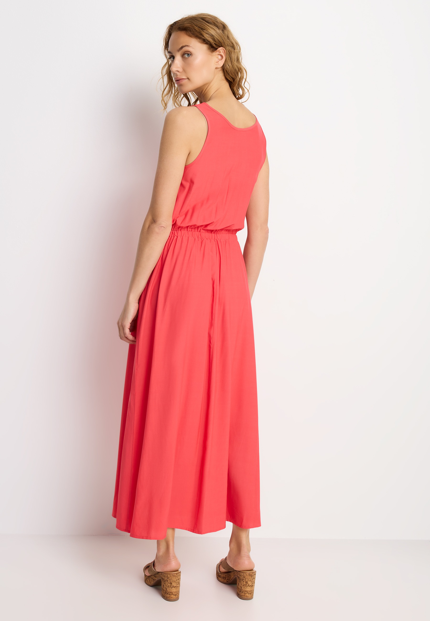 Maxikleid LASCANA, Damen, Gr. 34, N-Gr, pink, Web, Obermaterial: 76% Viskose, 24% Polyester, unifarben, figurumspielend bodenlang, tiefer Rundhals, Kleider Maxikleid, mit Zierknöpfen, Sommerkleid, modisch 2