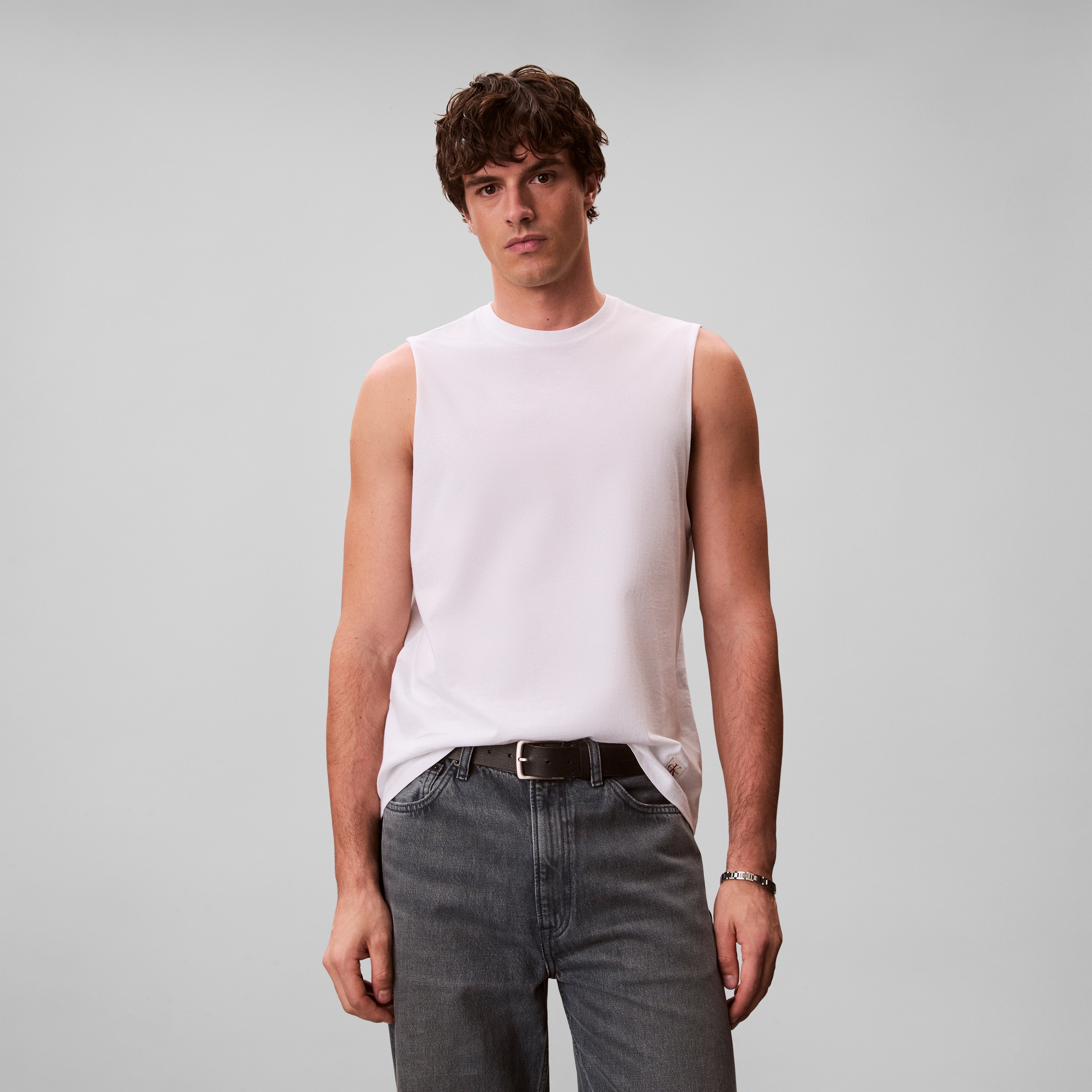 Calvin Klein Jeans Tanktop »JERSEY BADGE MUSCLE TANK« Regular fit mit Rundhalsausschnitt