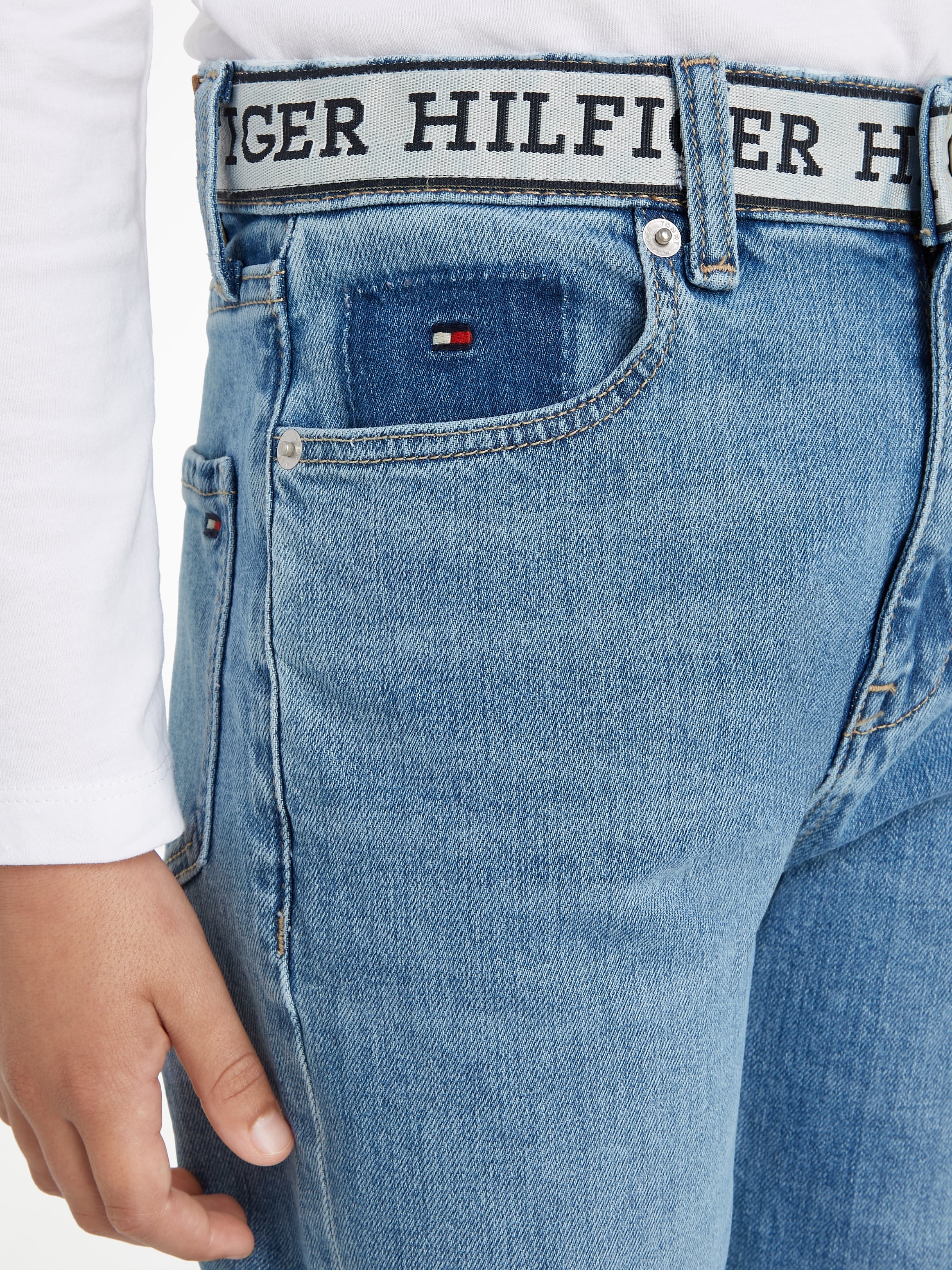 Tommy Hilfiger Straight-Jeans »ARCHIVE RECONSTRUCTED MID WASH«, mit  Logoschriftzug am Bund online bestellen | BAUR