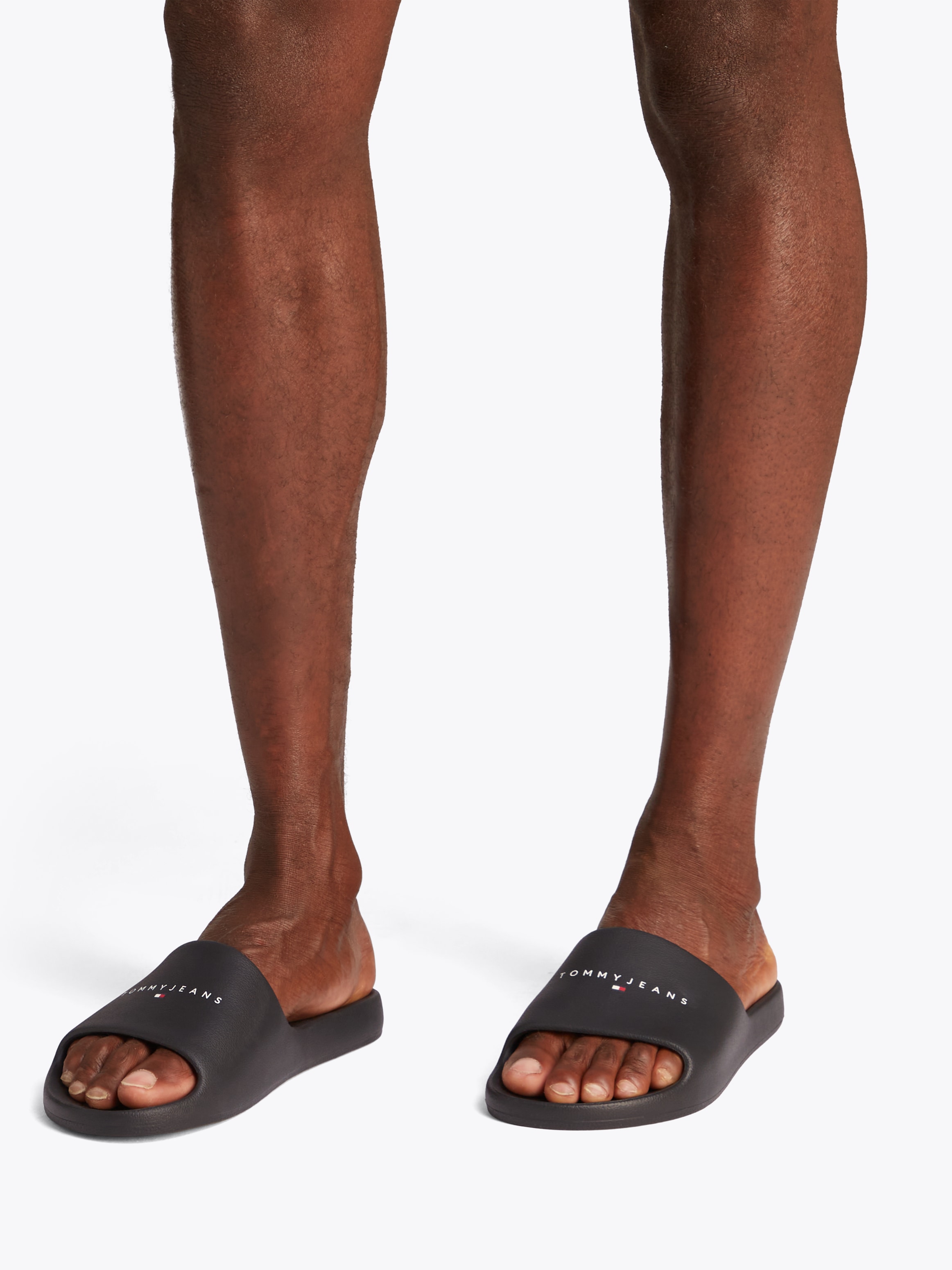 Tommy Jeans Pantolette »TJM BASIC SANDAL«, Schlupfschuh, Sommerschuh, Bequemschuh mit Logoschriftzug