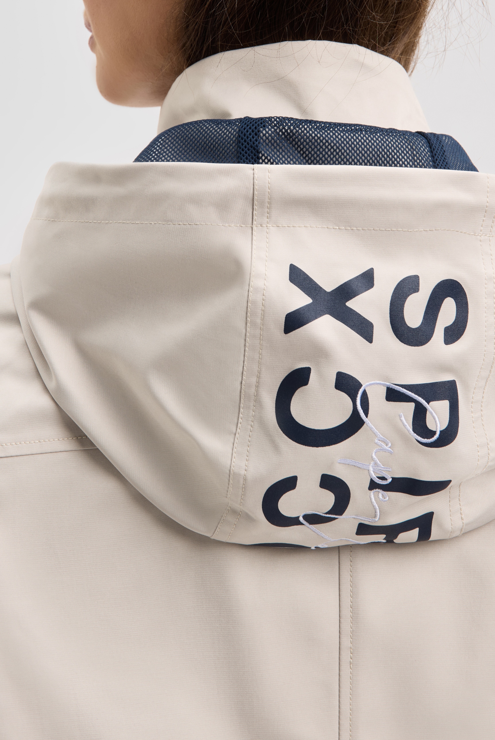 SOCCX Outdoorjacke mit Kapuze mit verstellbarem Gummizug im Saum