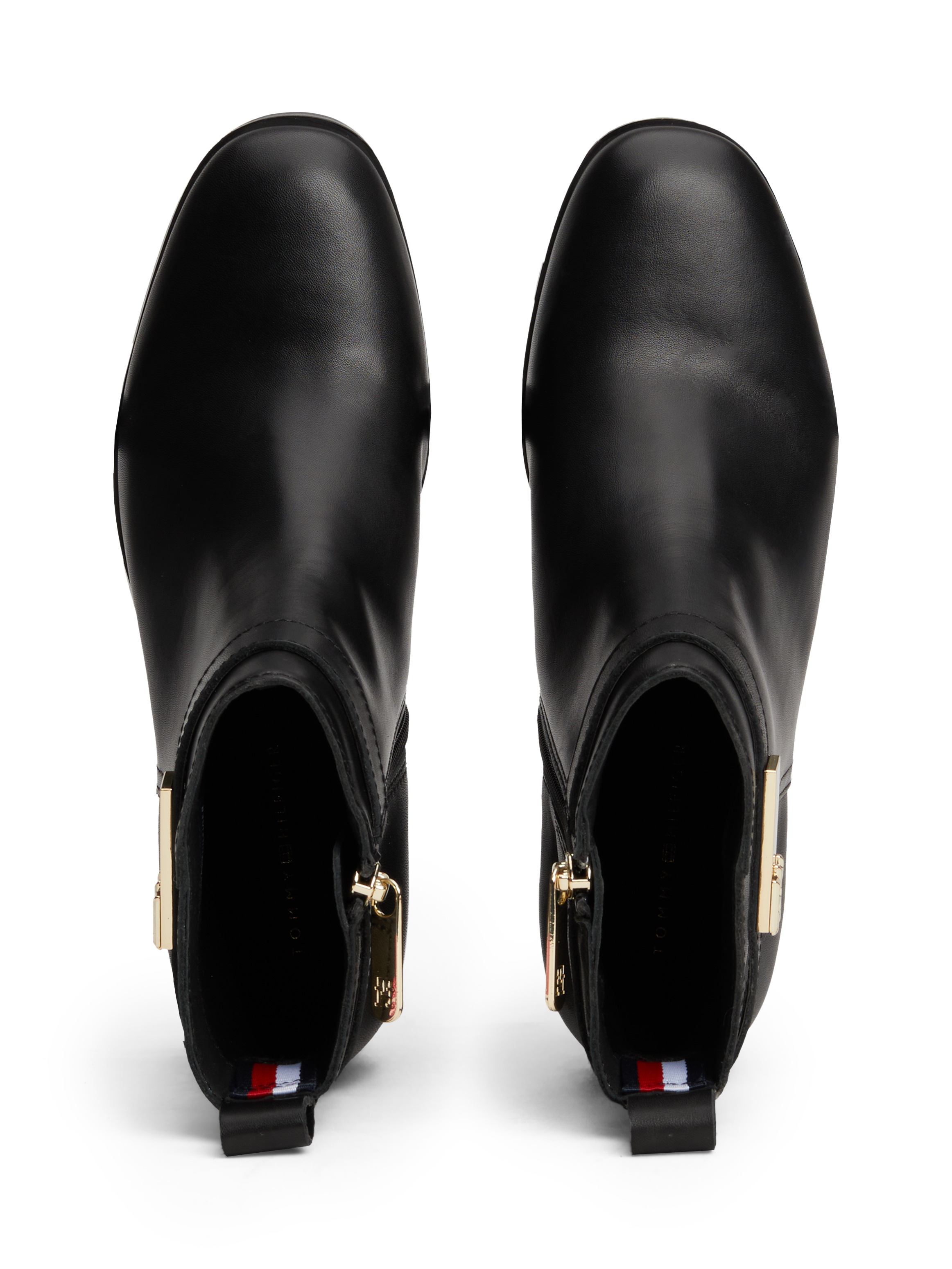 Tommy Hilfiger Stiefelette »TH LOGO MID HEEL BOOTIE«, Blockabsatz, Ankleboots, Businesschuh, Zierriemchen, Schmuckelement