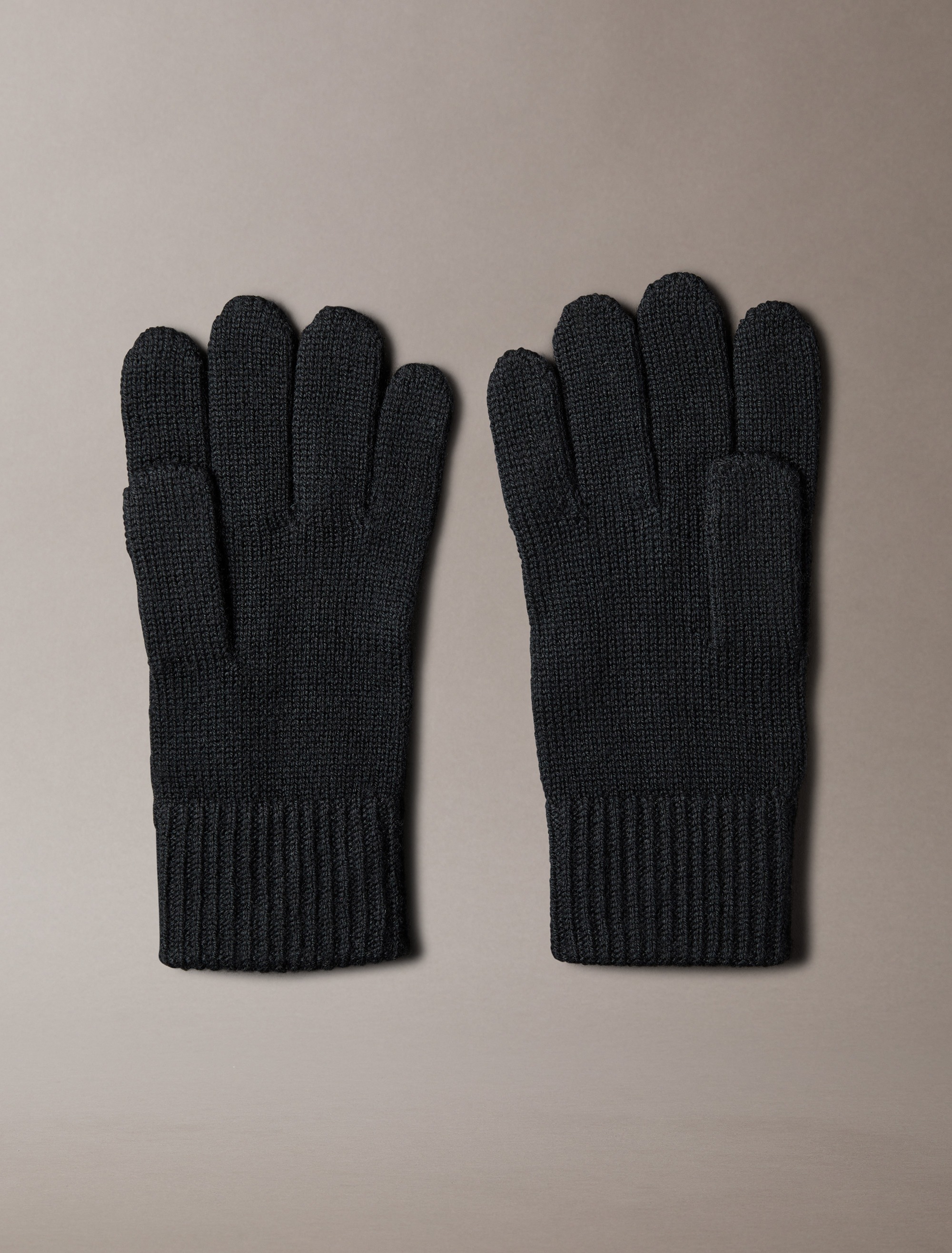 Calvin Klein Strickhandschuhe Rippstrick, warme Wollmix-Qualität
