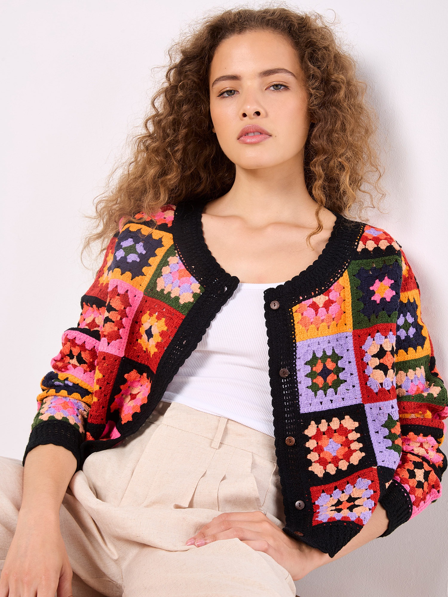 Apricot Cardigan »Cardigan« mit bunten Häkelquadraten
