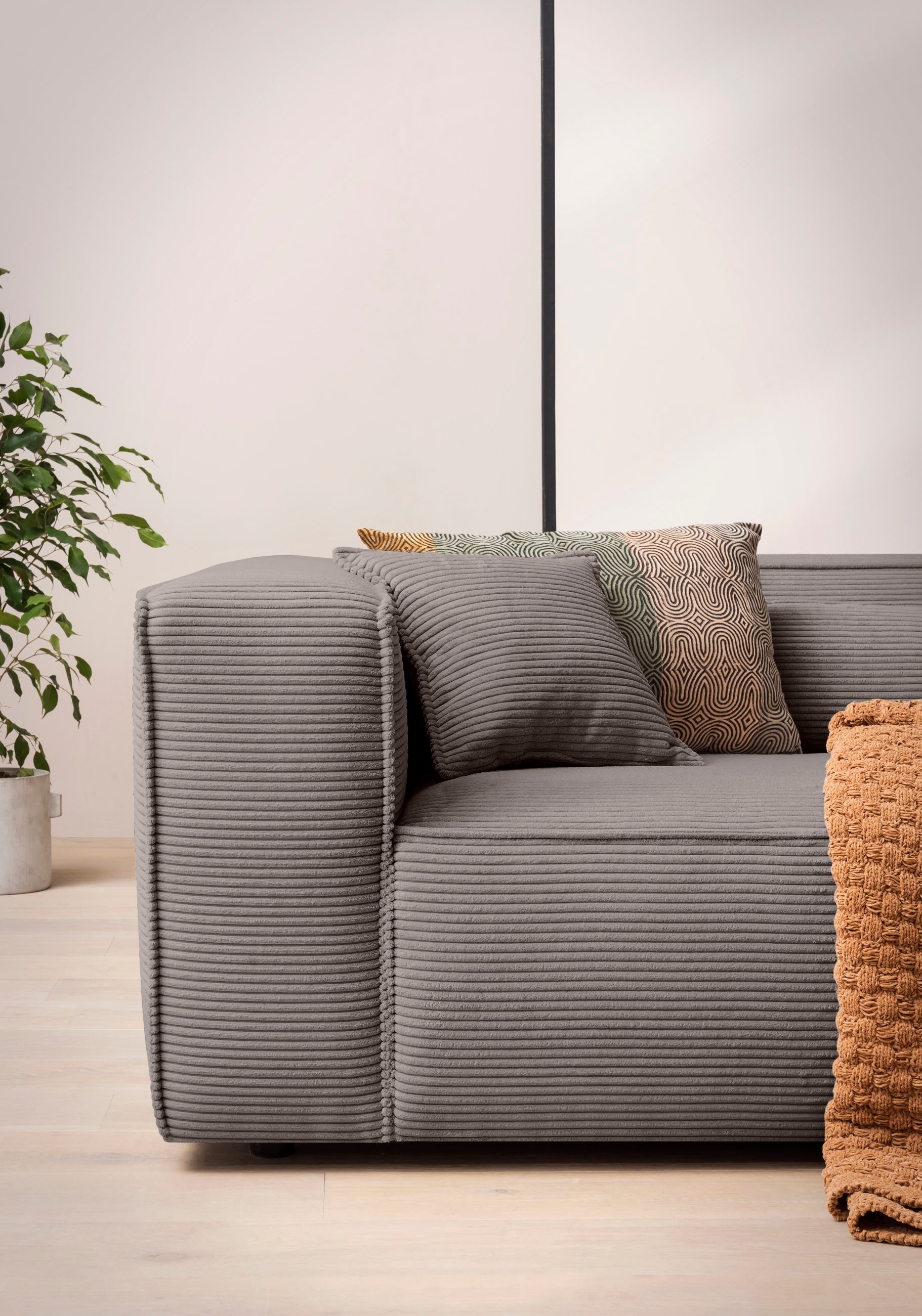 LeGer Home by Lena Gercke Ecksofa »PIARA XXL, Big-Sofa in Cord oder Leinenoptik, L-Form, mit Kedernaht«, wahlweise Ottomane rechts/links, schwarze Füße, bequemer Sitzkomfort