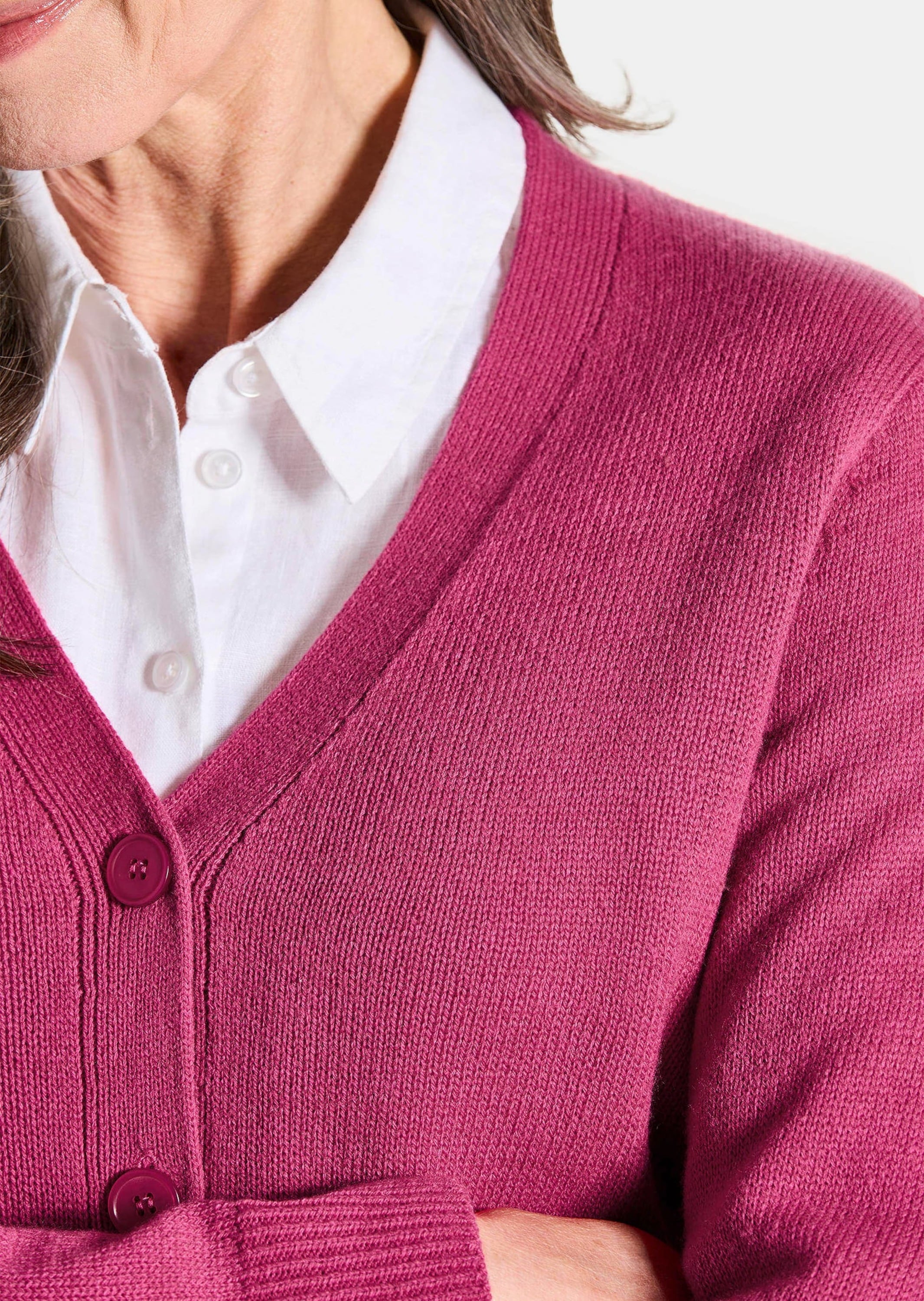 GOLDNER Strickjacke »Kurzgröße Cardigan mit großen Knöpfen«