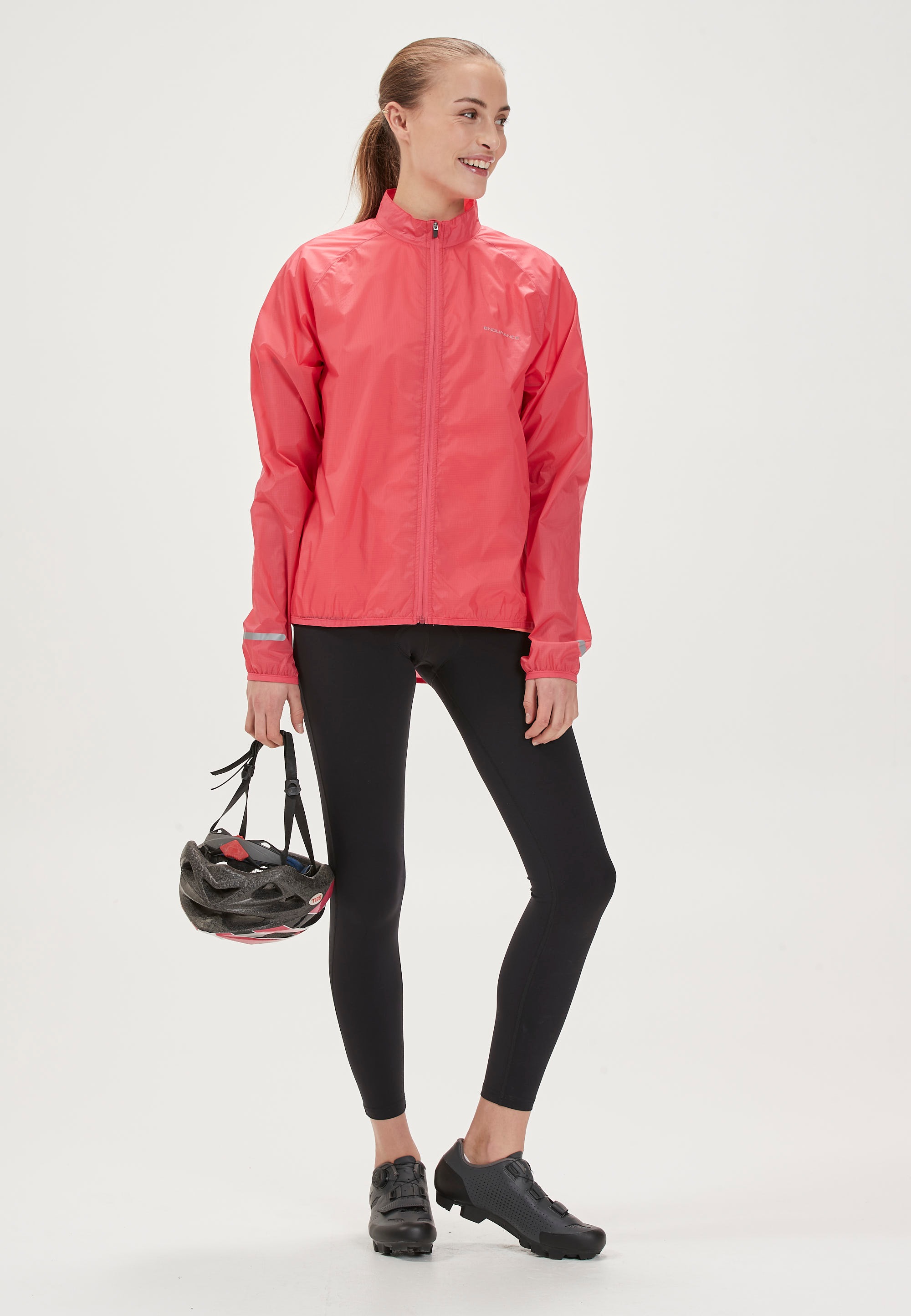 ENDURANCE Softshelljacke »IMMIE W Packable«, extra leicht mit kleinem Packmaß