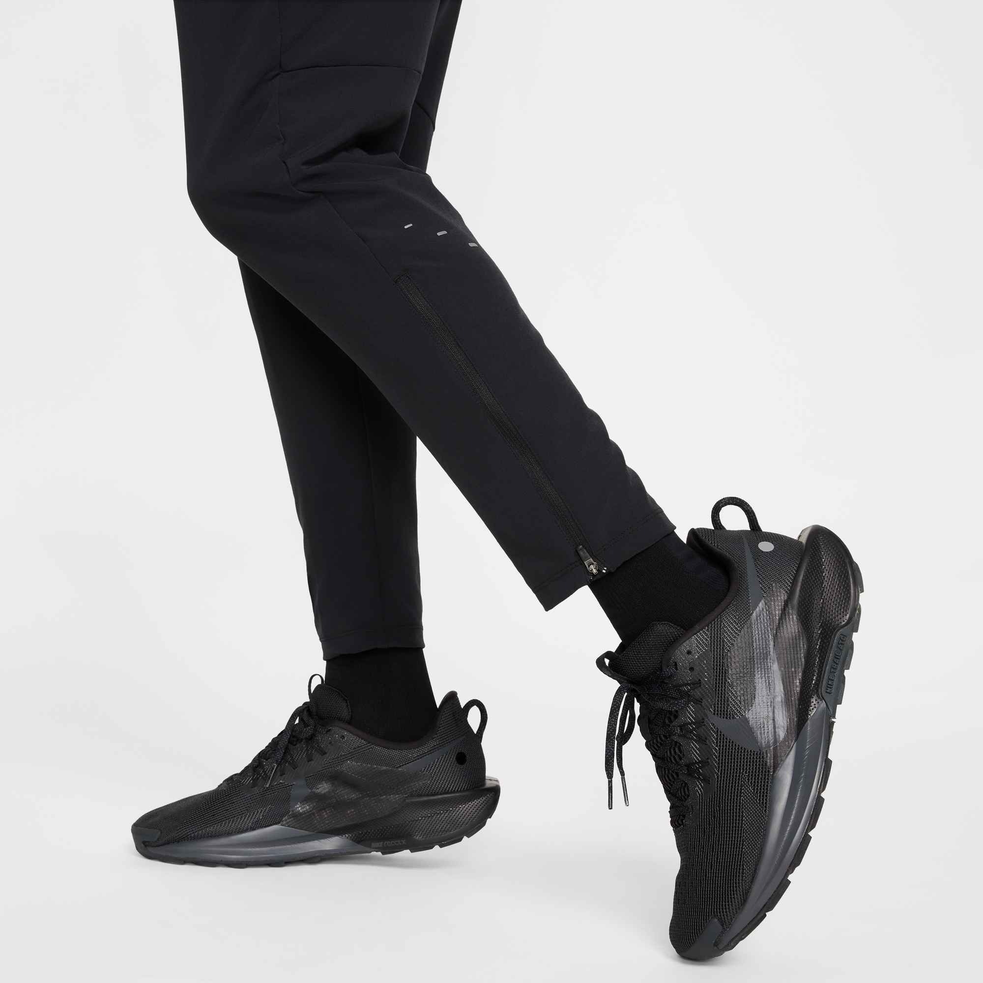 Nike Laufhose "M NK DF STRIDE WVN PANT" schweißableitendes Material, flache günstig online kaufen