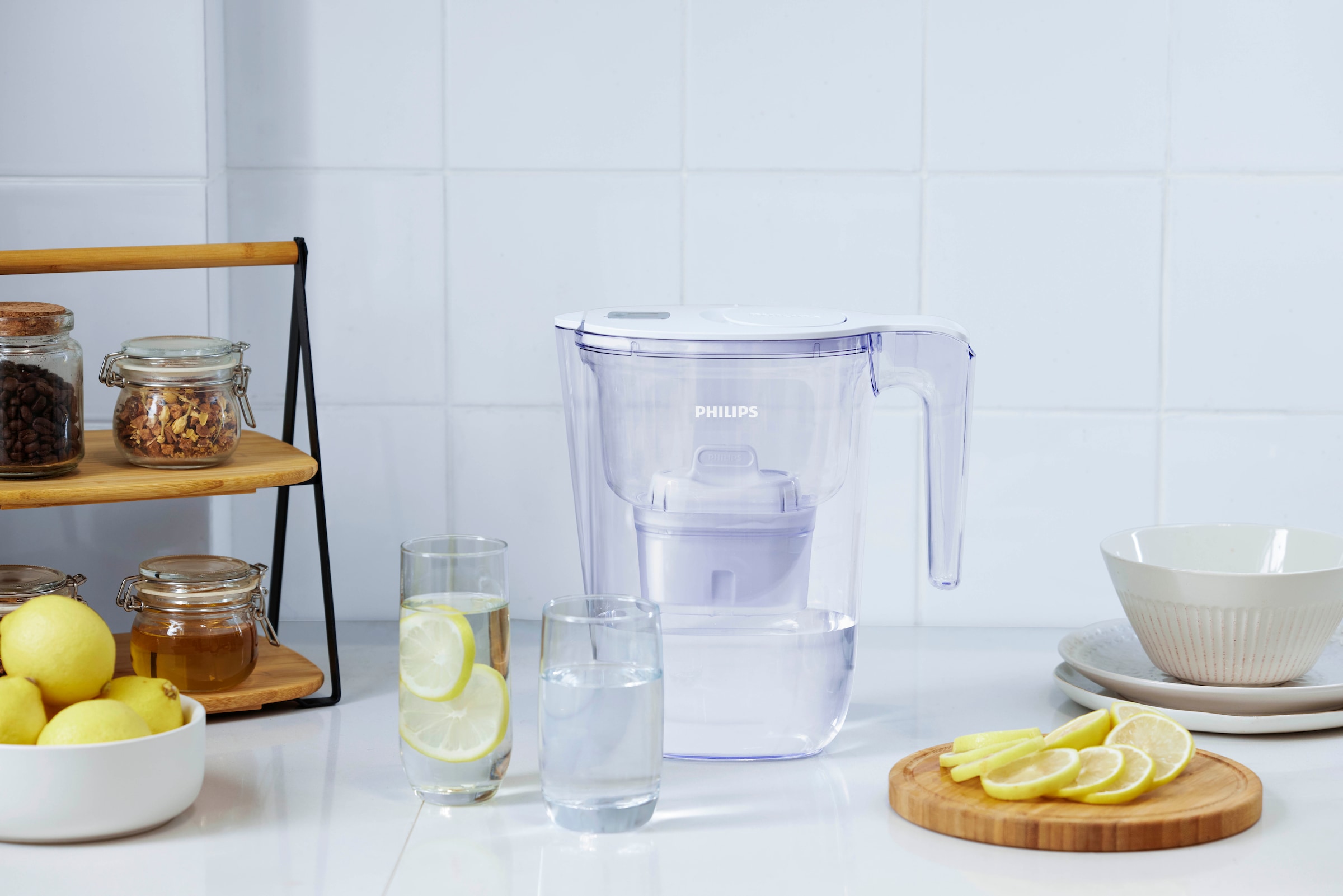 Philips Wasserfilter »Philips Wasserfilter-Kanne 2,6L weiß inkl. 6 Filterkartuschen« Set, 7 Stk. tlg. Reduziert den TDS Wert