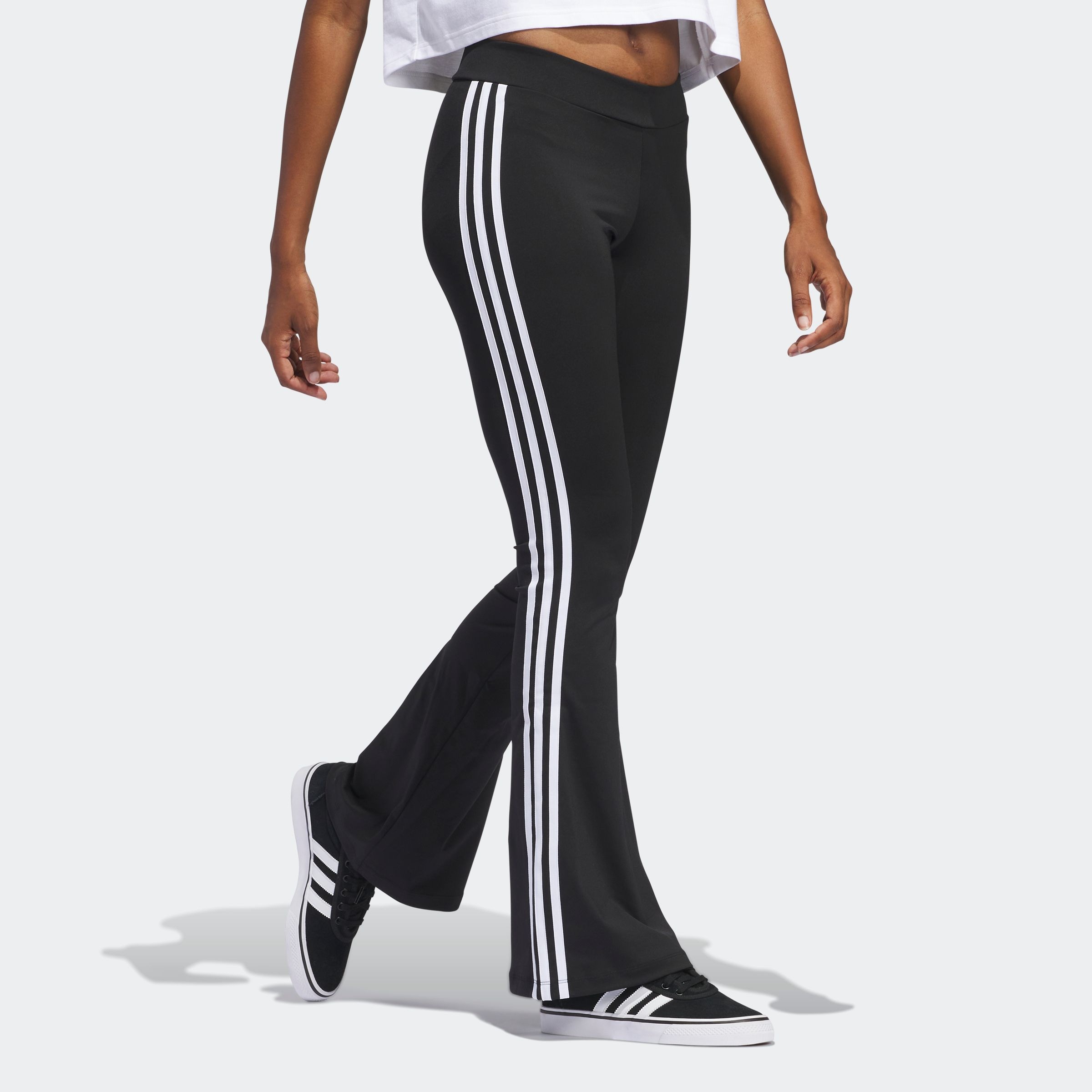 adidas Originals Leggings "FLARED" mit ausgestelltem Bein, sportliche 3-Str günstig online kaufen