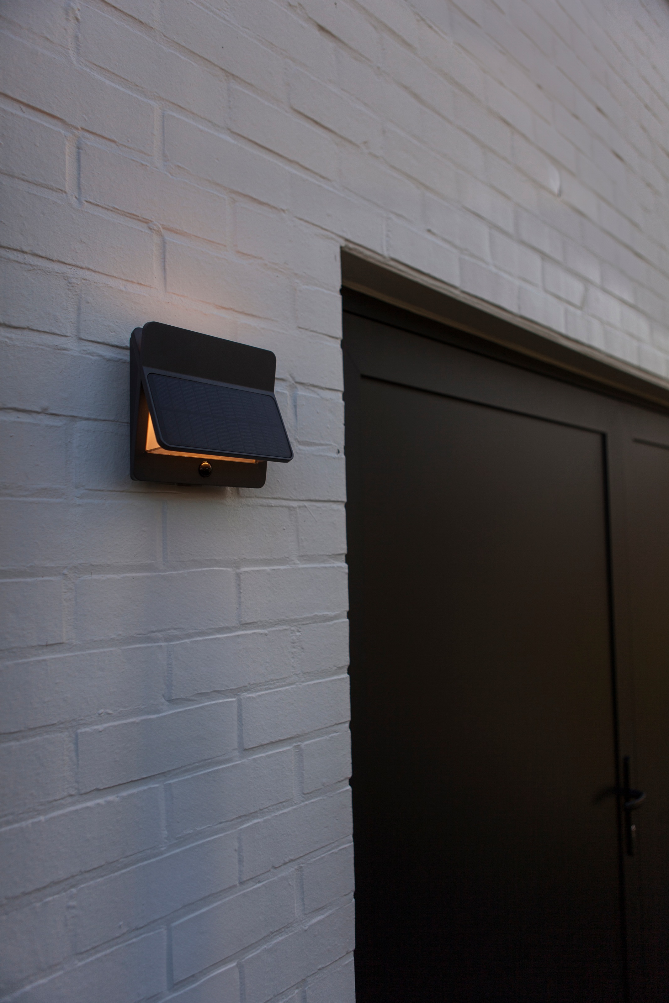LUTEC LED Solarleuchte »LED-Solar-Aussenwandl. mit BWM ALETA«, 2 flammig, Leuchtmittel LED-Board | LED fest integriert, Design-Award
