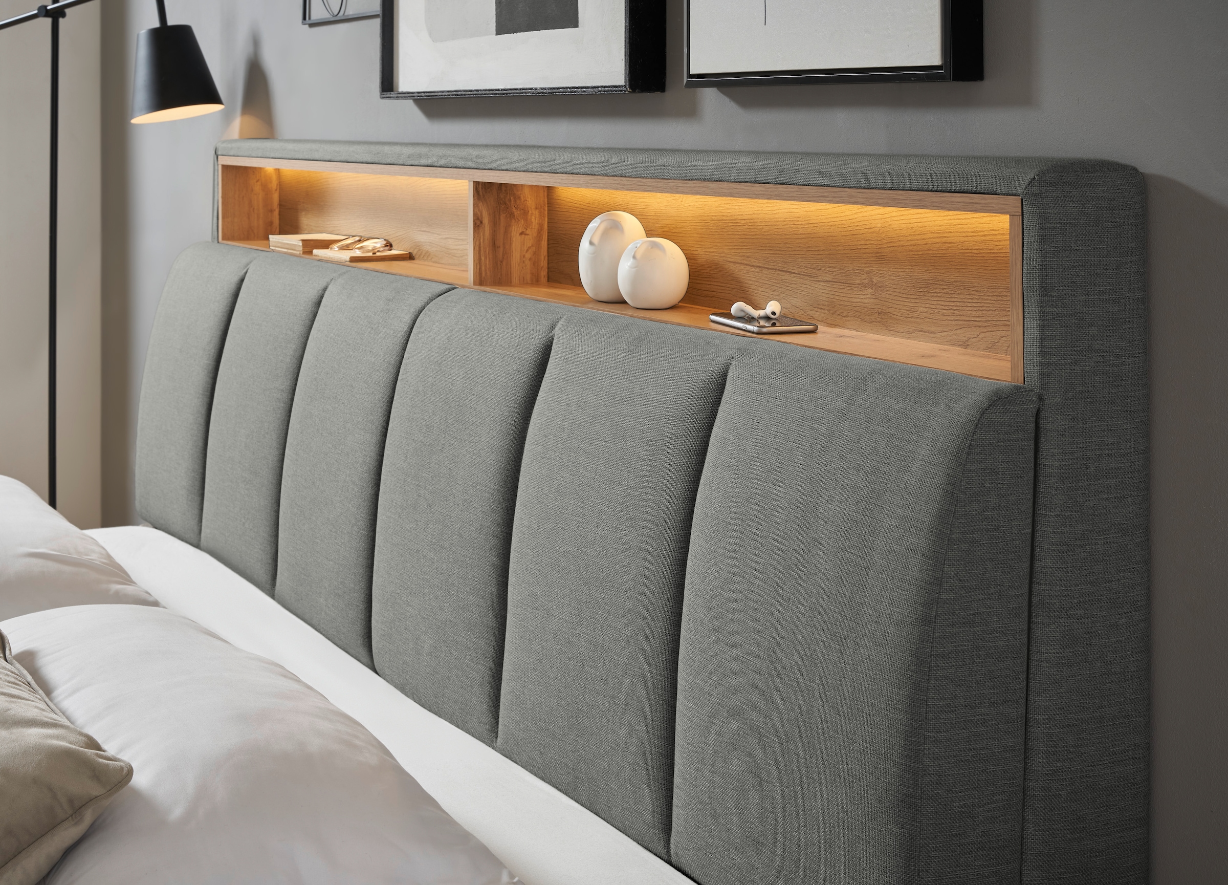 INOSIGN Polsterbett »CiTY/GiRON,, gepolstertes Stauraumbett, mit LED Beleuchtung« Bettkasten mit Hundebett oder als Stauraum, klappbare Kopfteile