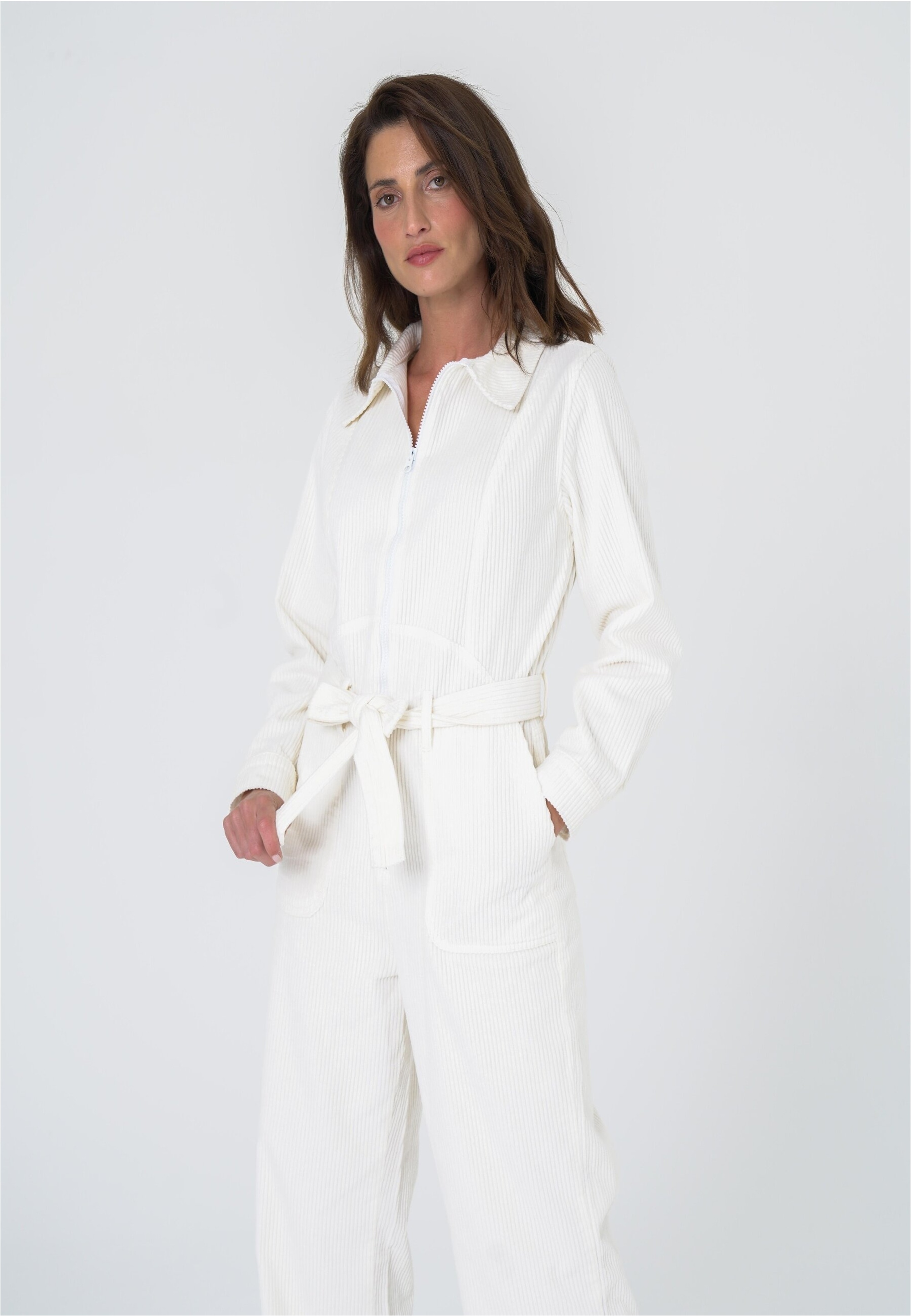 freshlions Jumpsuit »Gabriela«, mit Bindeband in der Taille