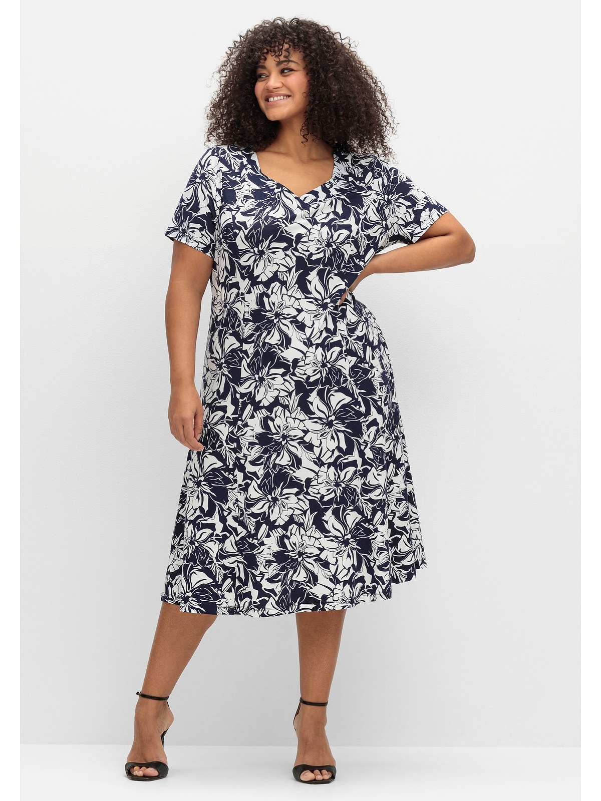 Sheego Jerseykleid »Große Größen«, in A-Linie, mit Blumenprint