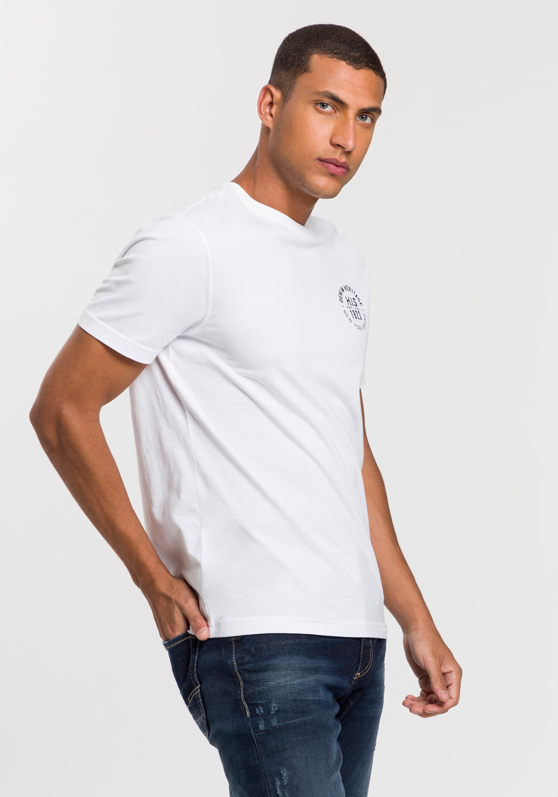 Thumbnail - H.I.S T-Shirt Packung, 3er-Pack, 3 Stk. tlg. schmal geschnitten, bedrucktes Design, aus 100% Baumwolle