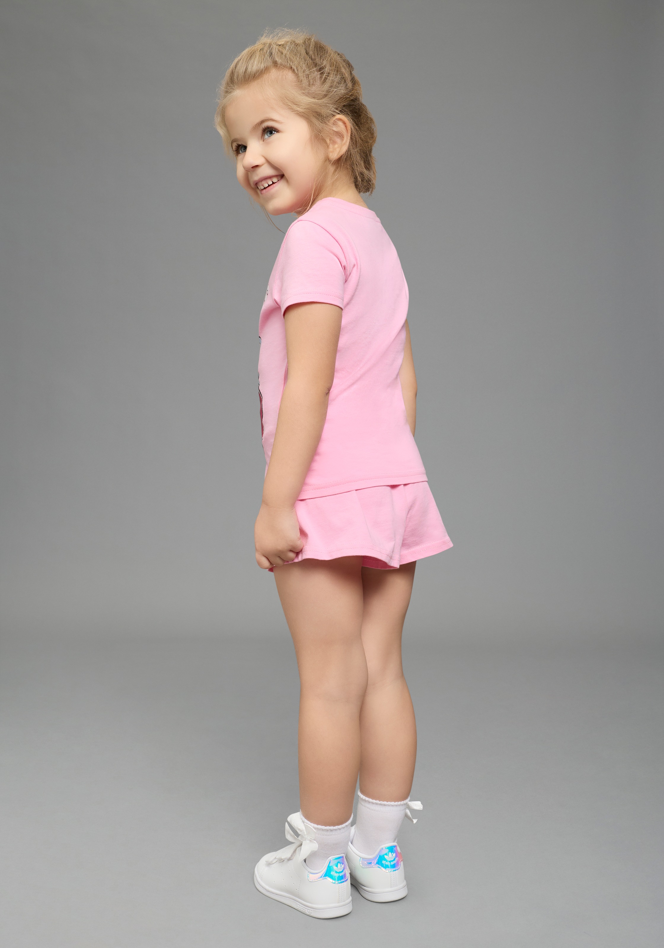 KIDSWORLD Shirt & Shorts »PRINCESS 2tlg. Set: Scheewitttchen, Ariel & Freundinnen - Disney« Set, 2 tlg. aus Baumwolle, Single Jersey Material