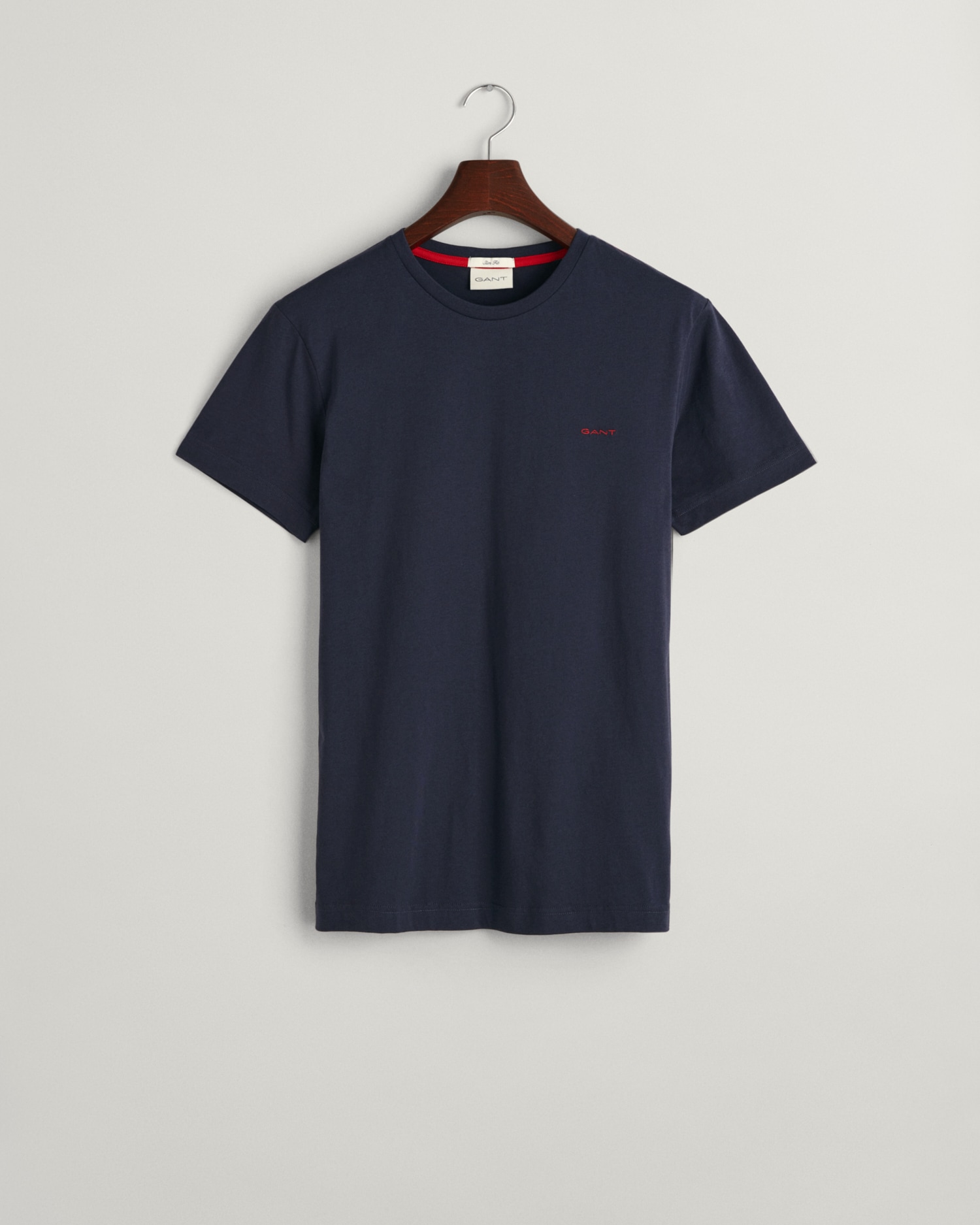 Gant T-Shirt »CONTRAST LOGO SS T-SHIRT«, Kontrastfarbene Markenstickerei