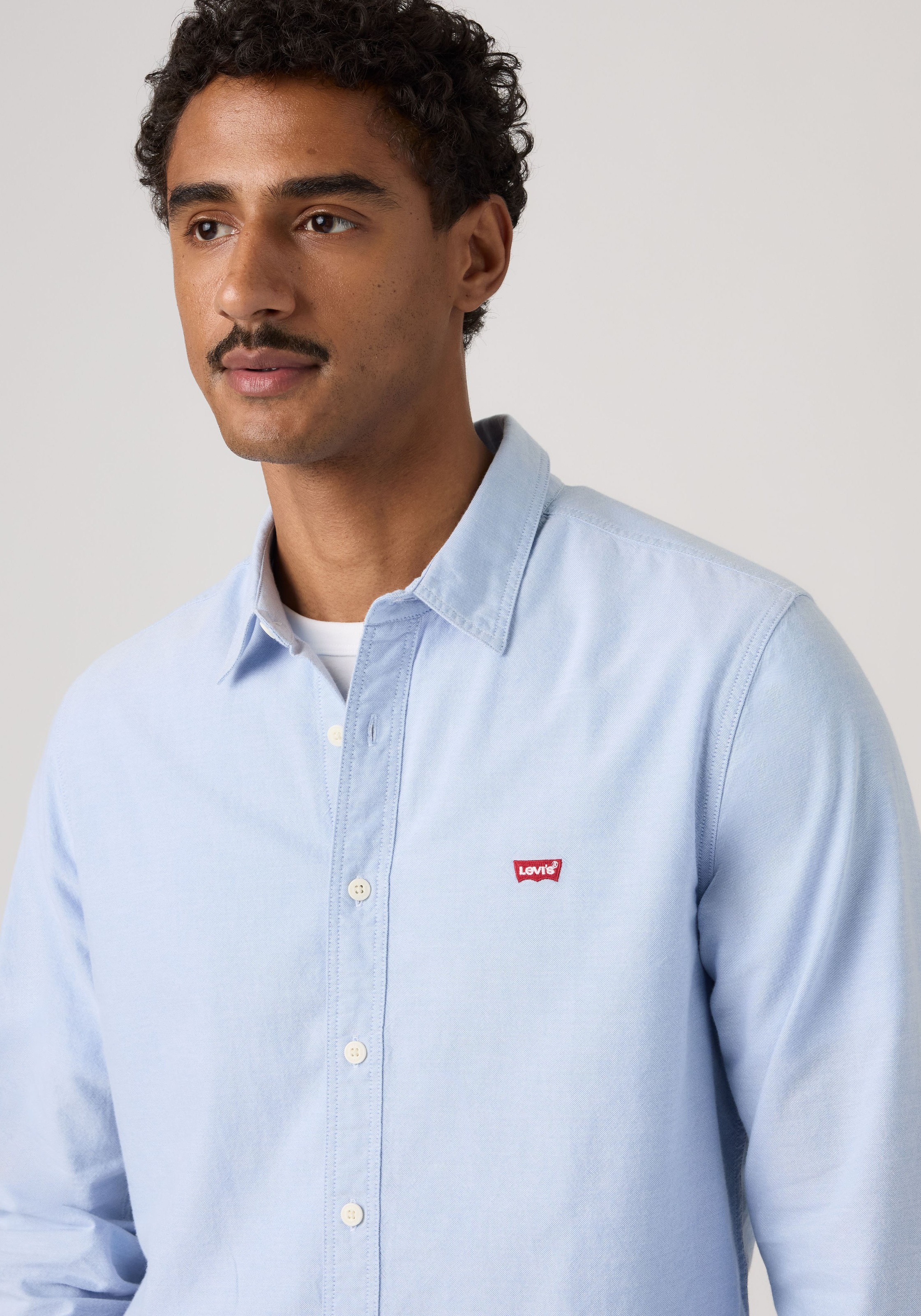 Levi's® Langarmhemd »CLS BATTERY HM SHIRT - STANDARD« mit abgerundetem Saum