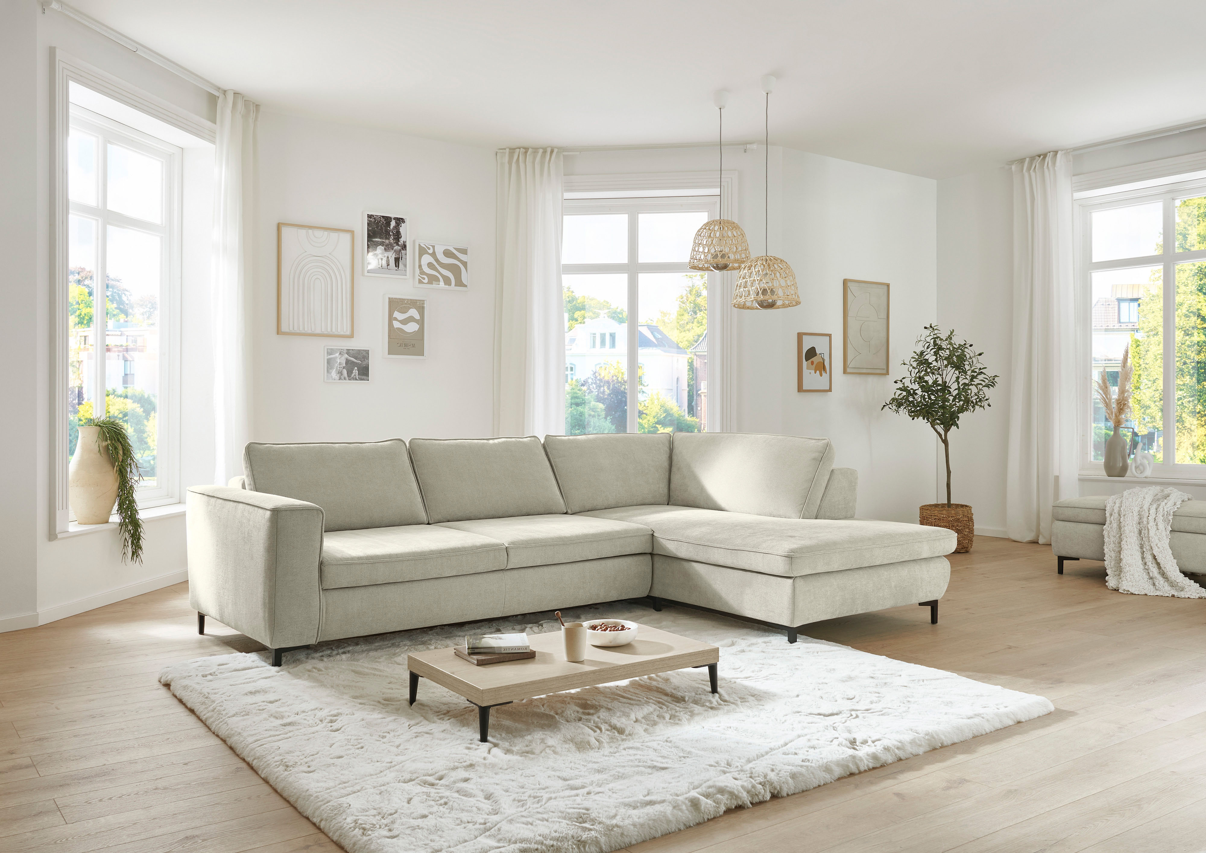 Die PlanBar Ecksofa "MP-IN24153, L-Form, Breite 289 cm" wahlweise mit Schlaffunktion und verstellbaren Kopfstützen