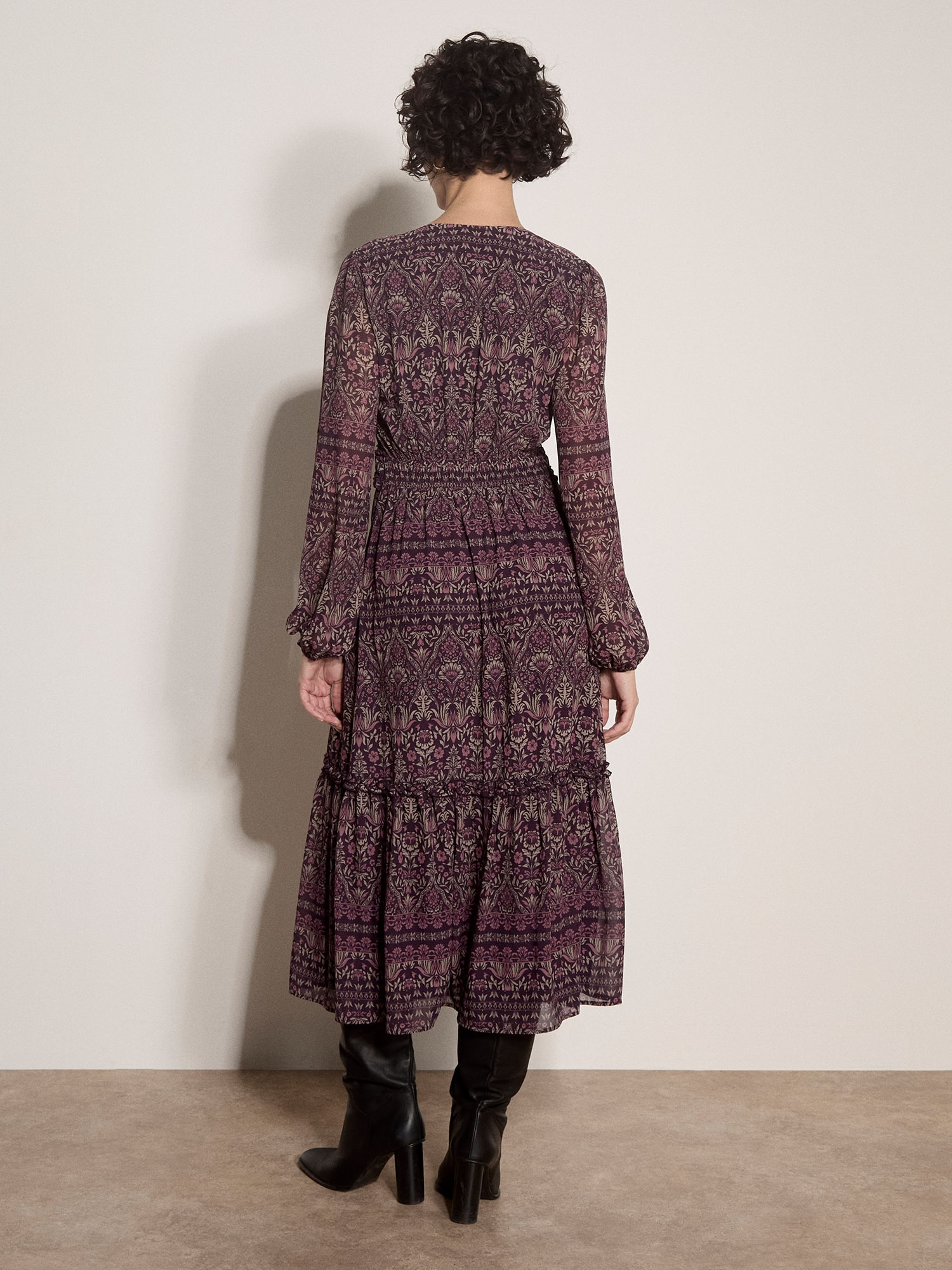 Apricot Midikleid »Chiffonkleid mit Rüschen« mit Smokdetails