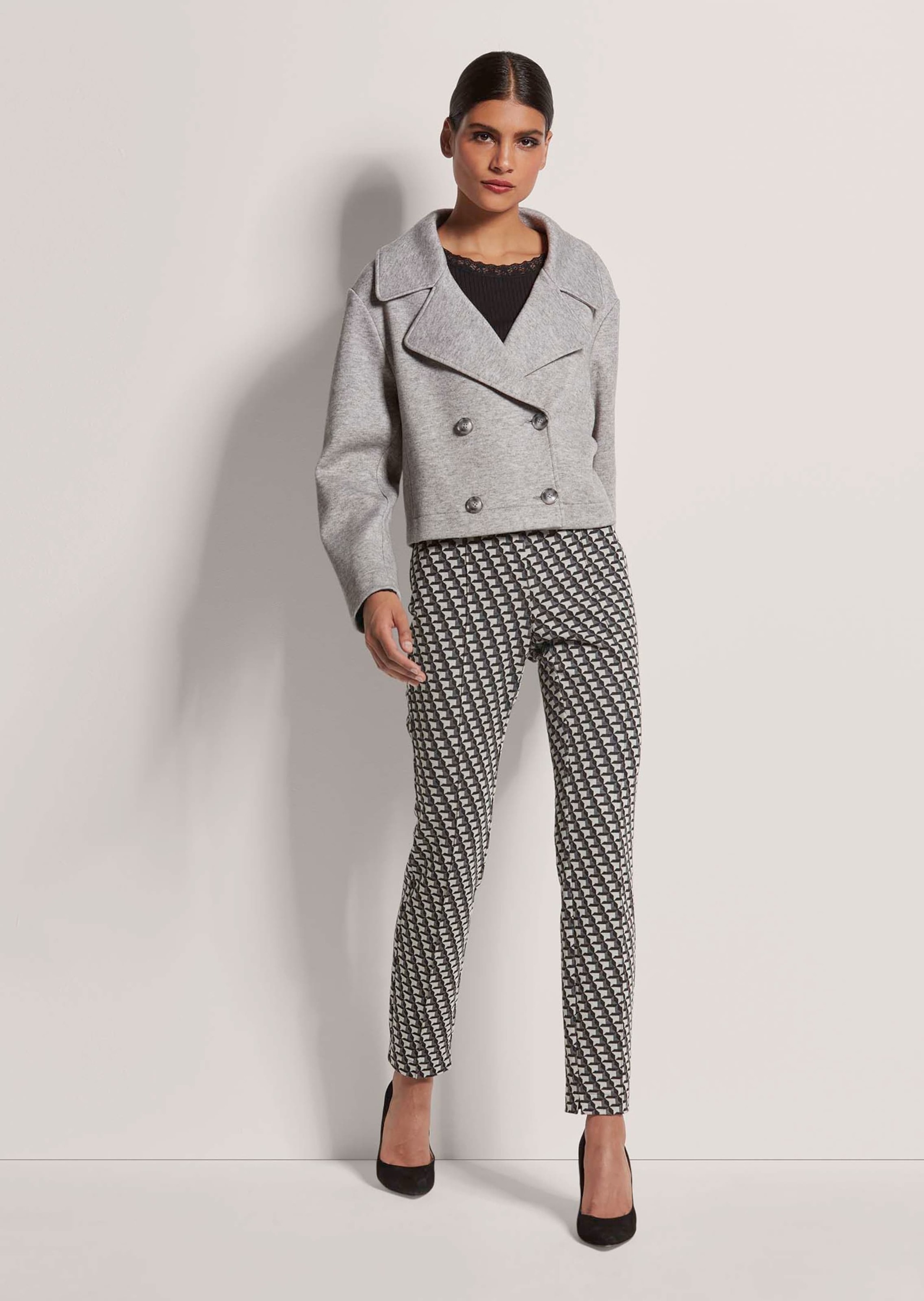 Thumbnail - MADELEINE Jerseyblazer "Blazer Zweireihiger Kurzblazer"