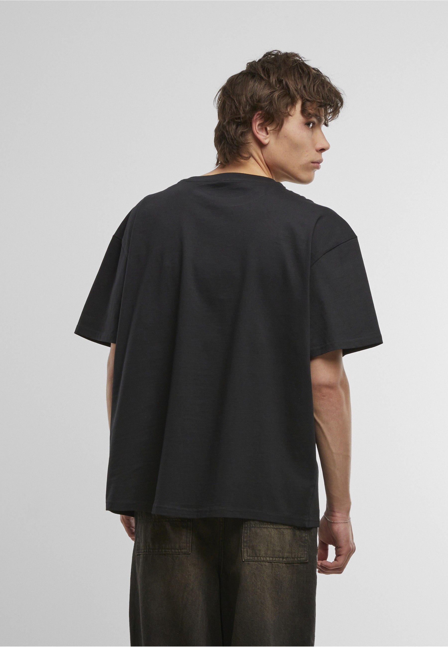 MisterTee T-Shirt »MisterTee Honor The Light Oversize Tee« 1