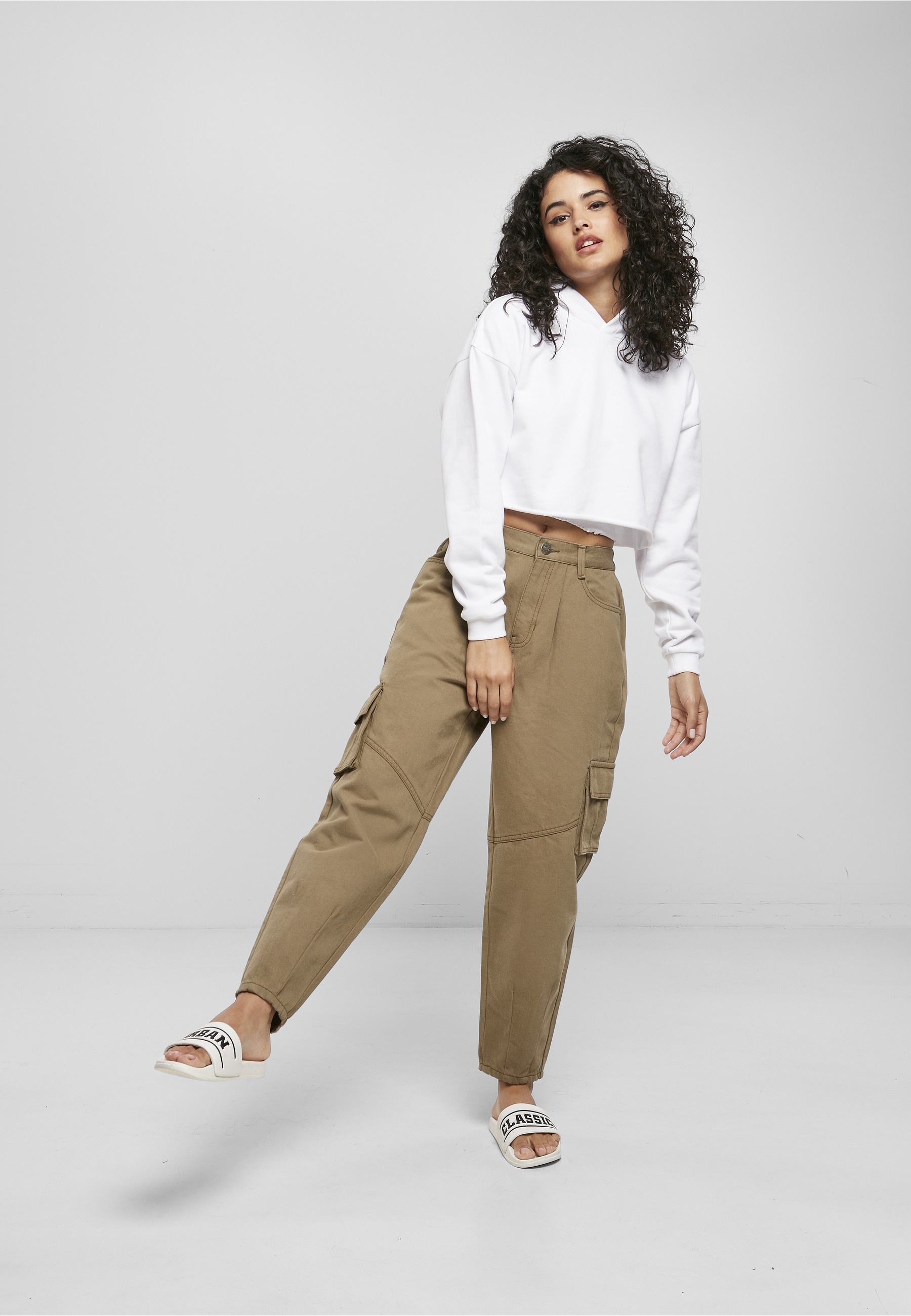 URBAN CLASSICS Sweatshirt »Urban Classics Damen Ladies Oversized Cropped Hoody«, 1 Stk.
