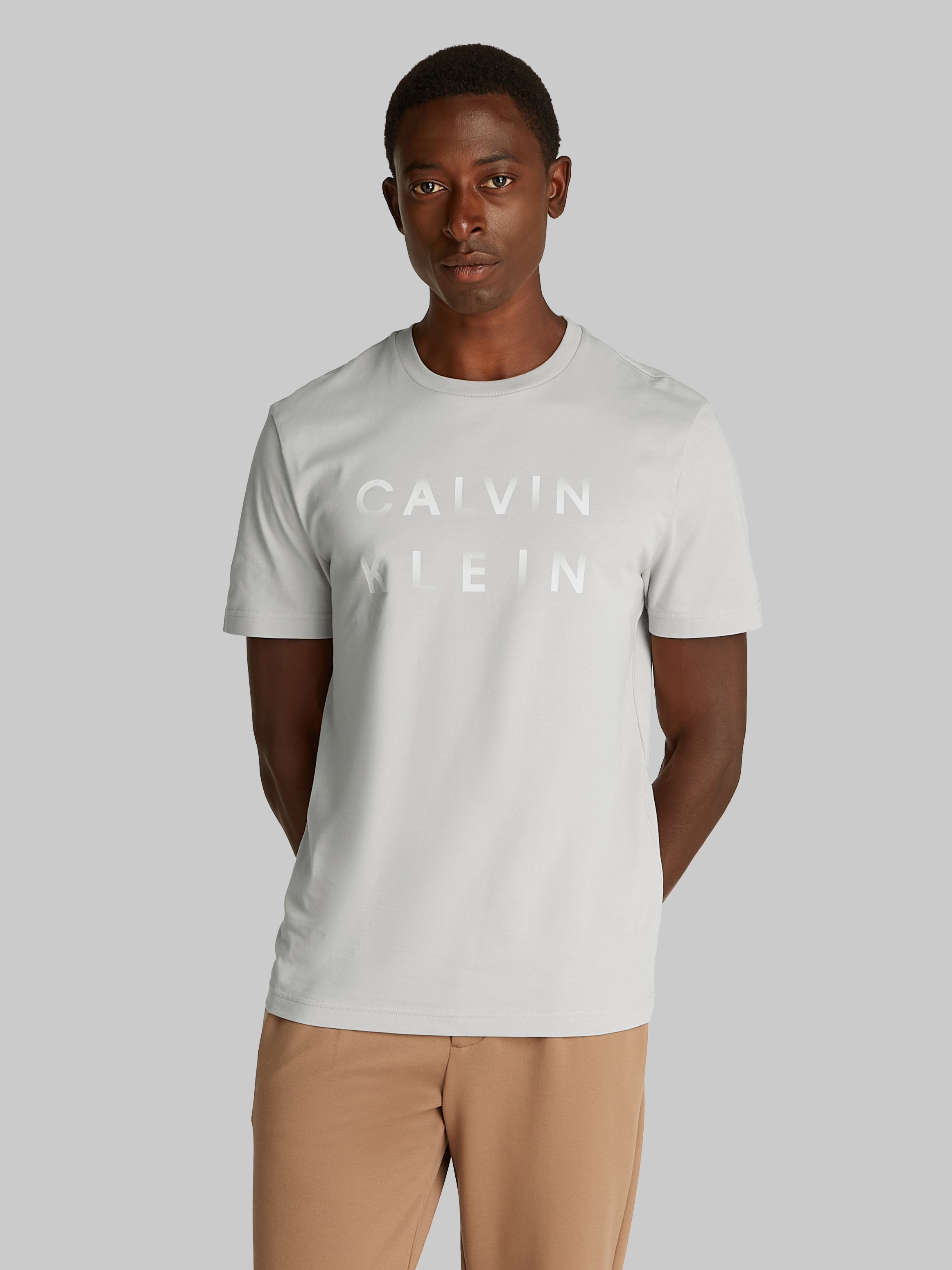 Calvin Klein T-Shirt »CP-ENLARGED LOGO T-SHIRT«, mit Logo auf der Brust