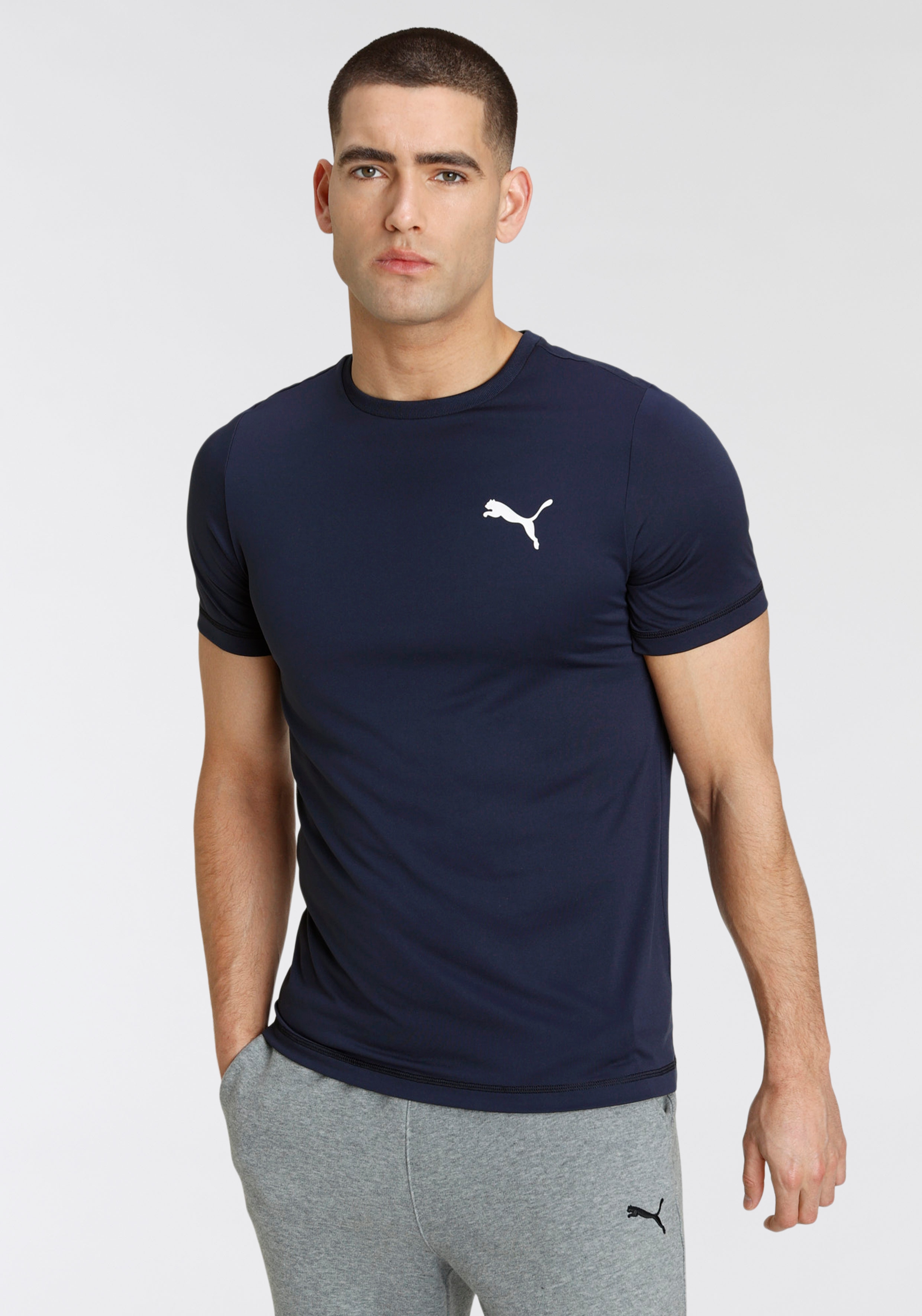 PUMA T-Shirt "ACTIVE SMALL LOGO TEE" sportlicher Stil, Kurzarm, Rundhalsausschnitt