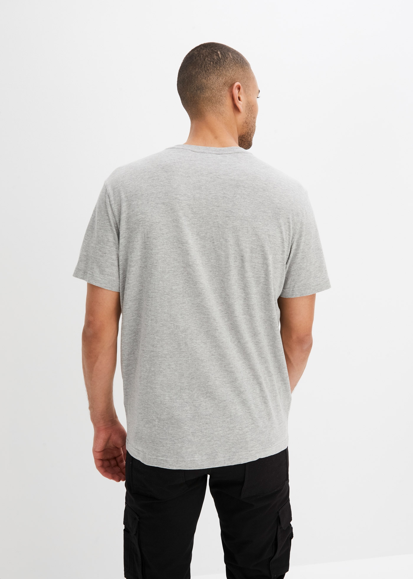 bonprix T-Shirt »T-Shirt (3er Pack)« Packung, 3 Stk. bequemer Regular Fit, Rundhalsausschnitt, leichte Stoffqualität