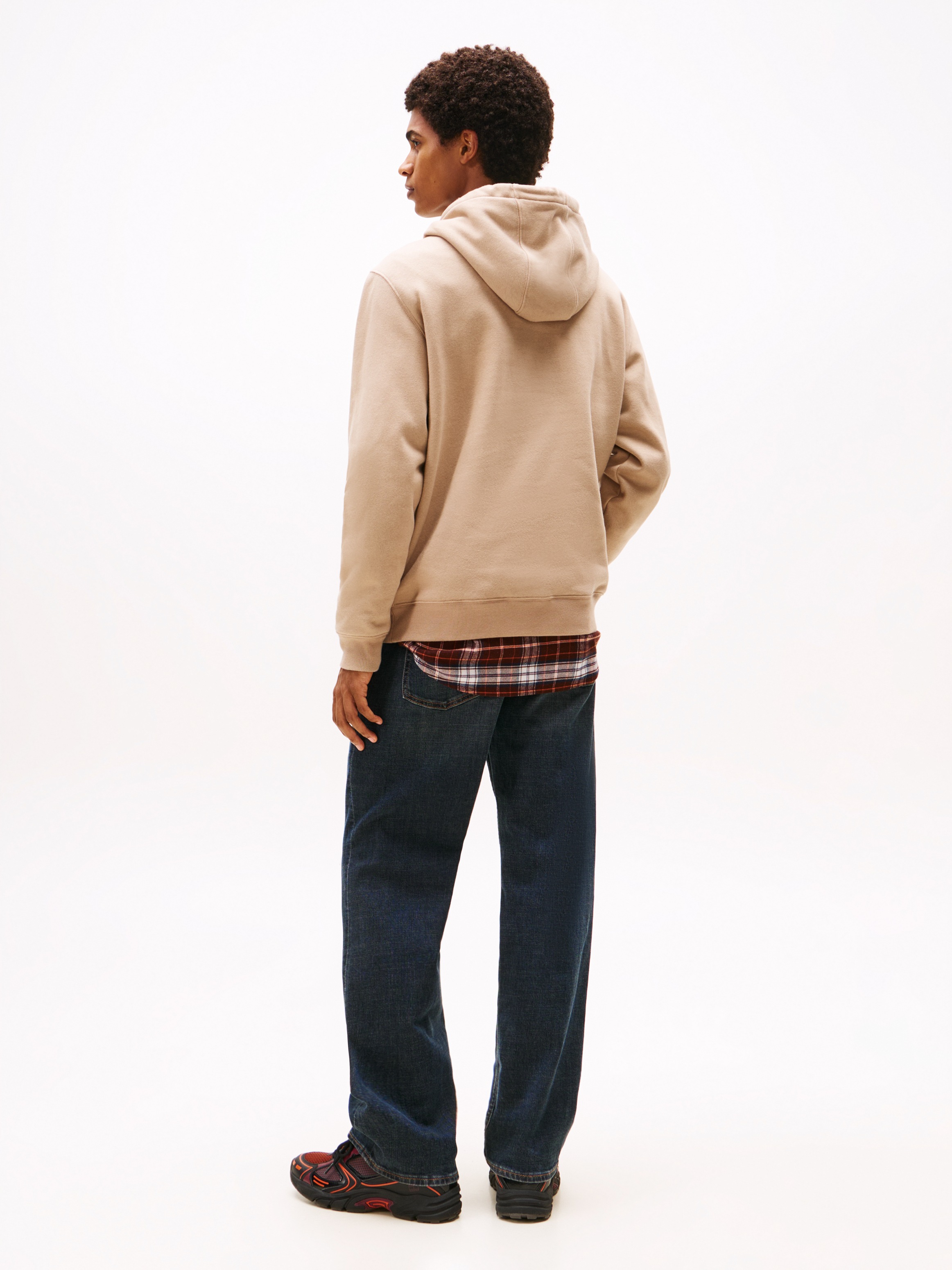 Tommy Jeans Sweatshirt »TJM REG S FLAG HOODIE«, mit bestickten Markenlogo auf Brusthöhe