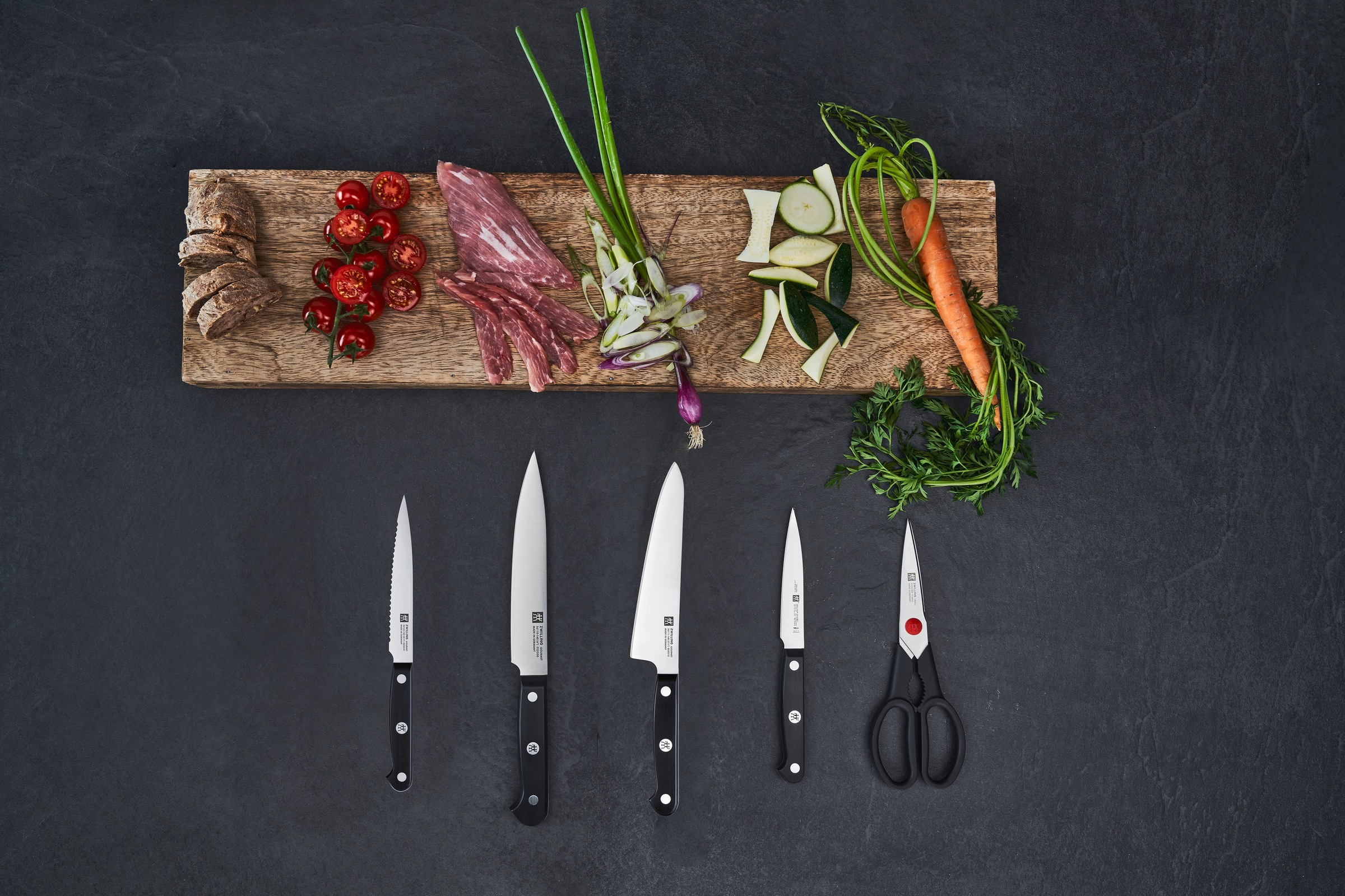 Zwilling Messerblock "Gourmet" 6 Stk. Messerblock mit 4 Messern + 1 Schere, Buche, Sonderschmelze, Schwarz