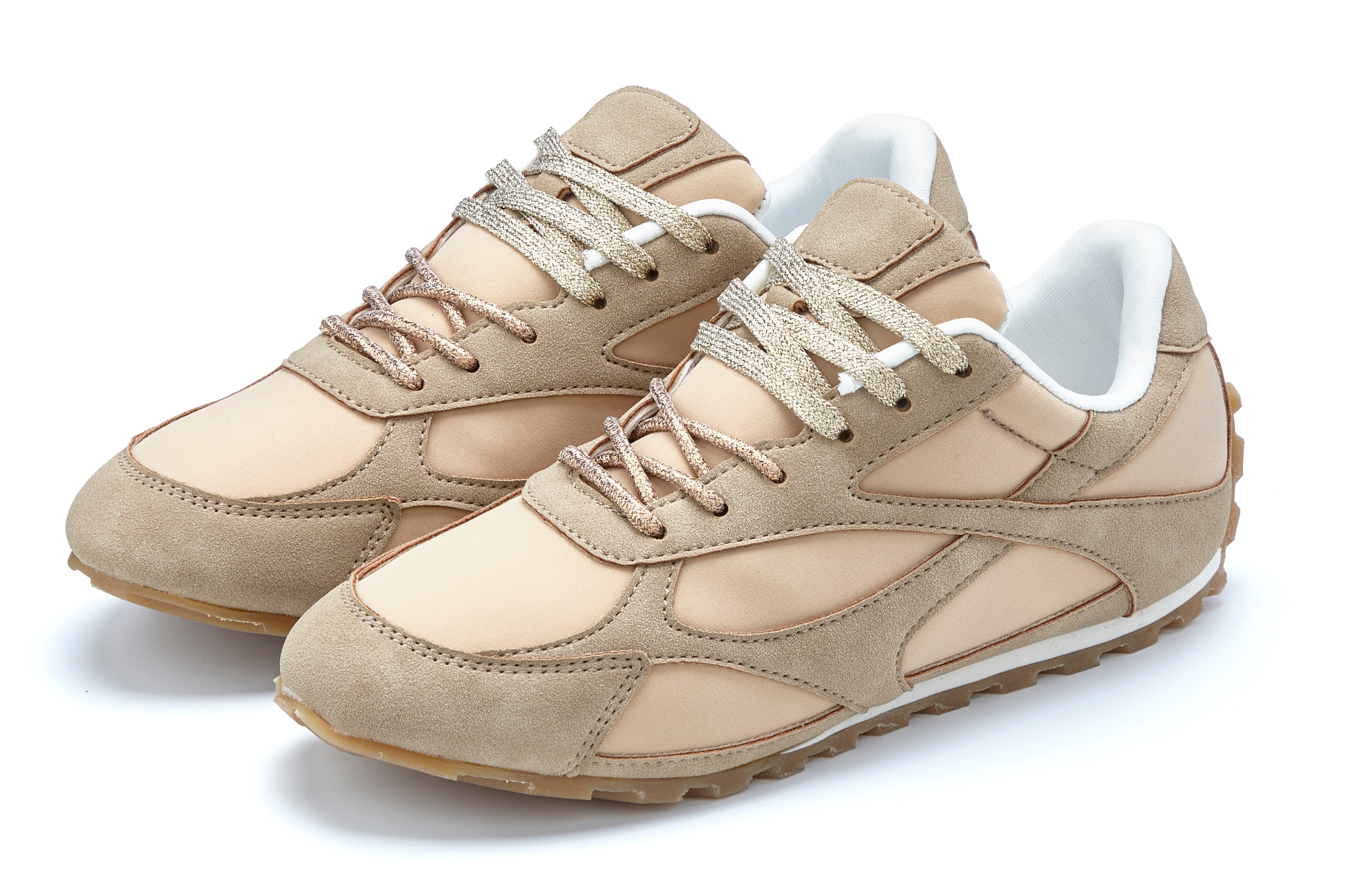 LASCANA Sneaker "Retro-Schürer, Schnürhalbschuh, Freizeitschuh, Retro-Sneaker" mit verschiedenen Schürsenkeln VEGAN