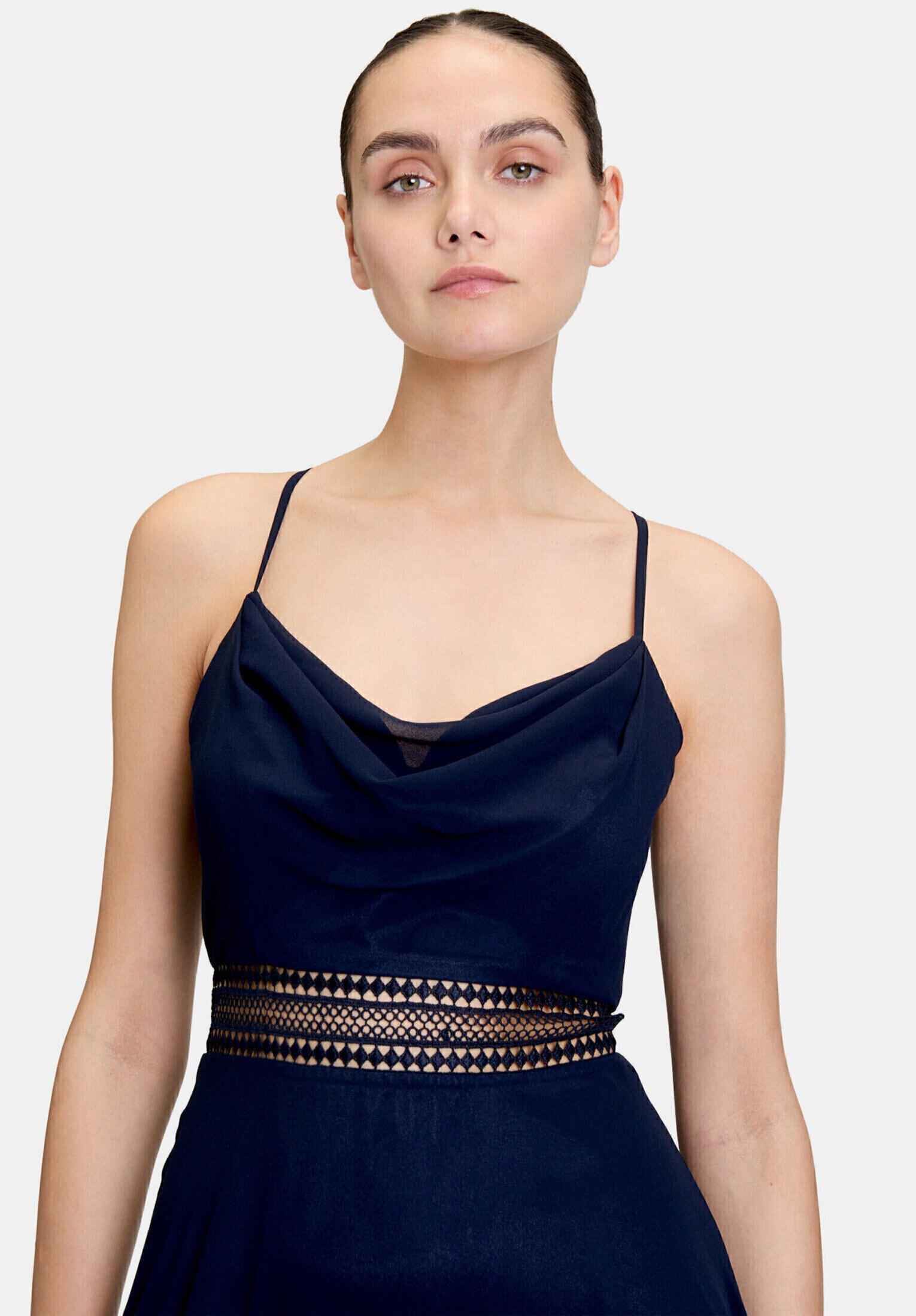 Vera Mont Cocktailkleid »Damen mit Wasserfallausschnitt« Ohne Tasche Stickerei