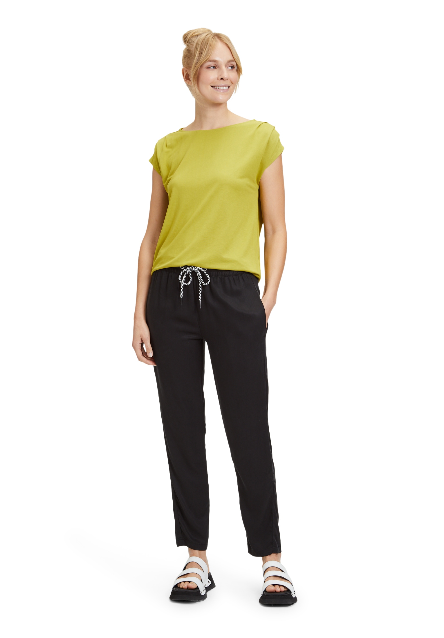 Cartoon Kurzarmshirt »Cartoon Damen Basic Shirt mit überschnittenen Ärmeln«, (1 tlg.), Falten