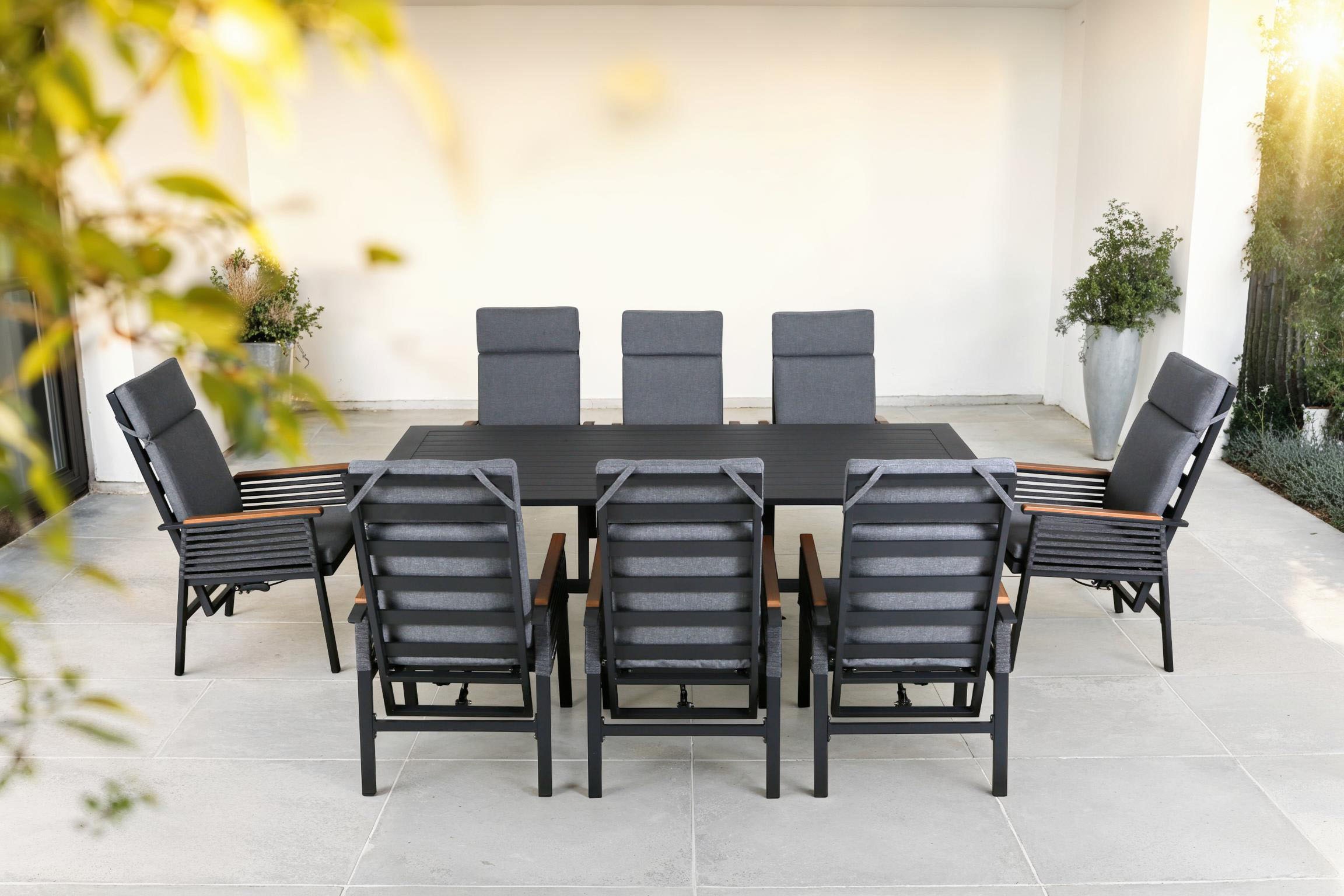 KONIFERA Garten-Essgruppe »Edessa Komfort«, (Set, 17 tlg., 8x Stuhl mit Rückenverstellung, 1x Tisch 220x97x74 cm, inkl. Auflagen), Tischplatte aus Alu-Lamellen,Armlehne mit Seilgeflecht&Noonwood-Latten