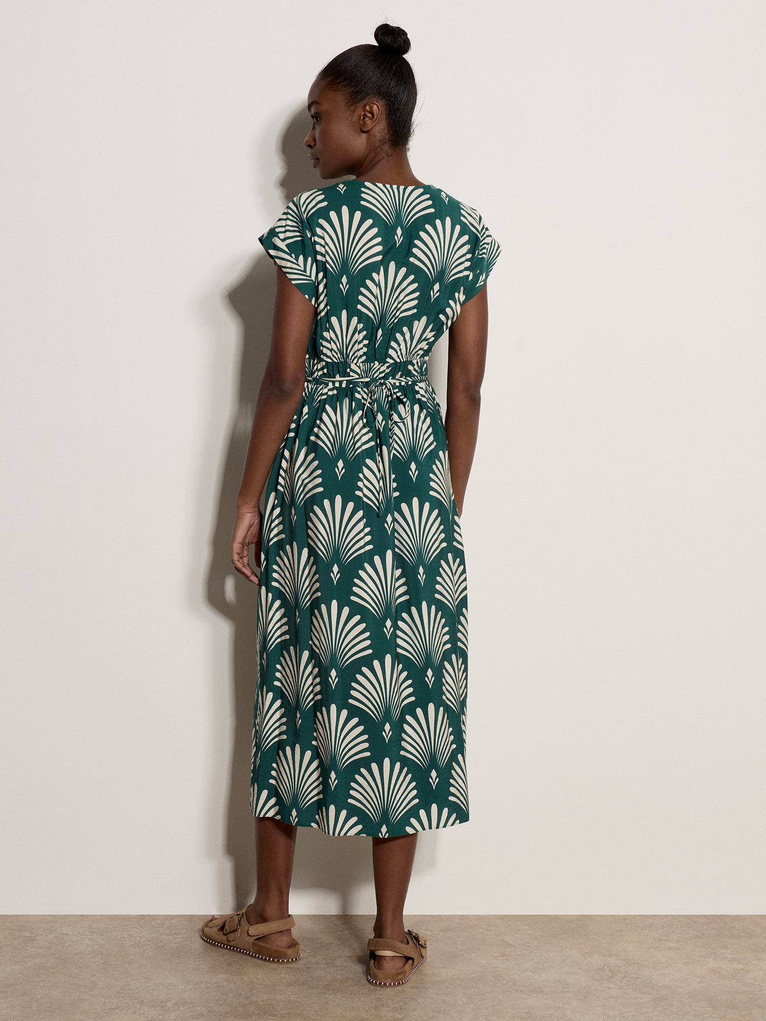 Apricot Midikleid »Midaxi-Kleid mit Fächerprint« mit Bindeband