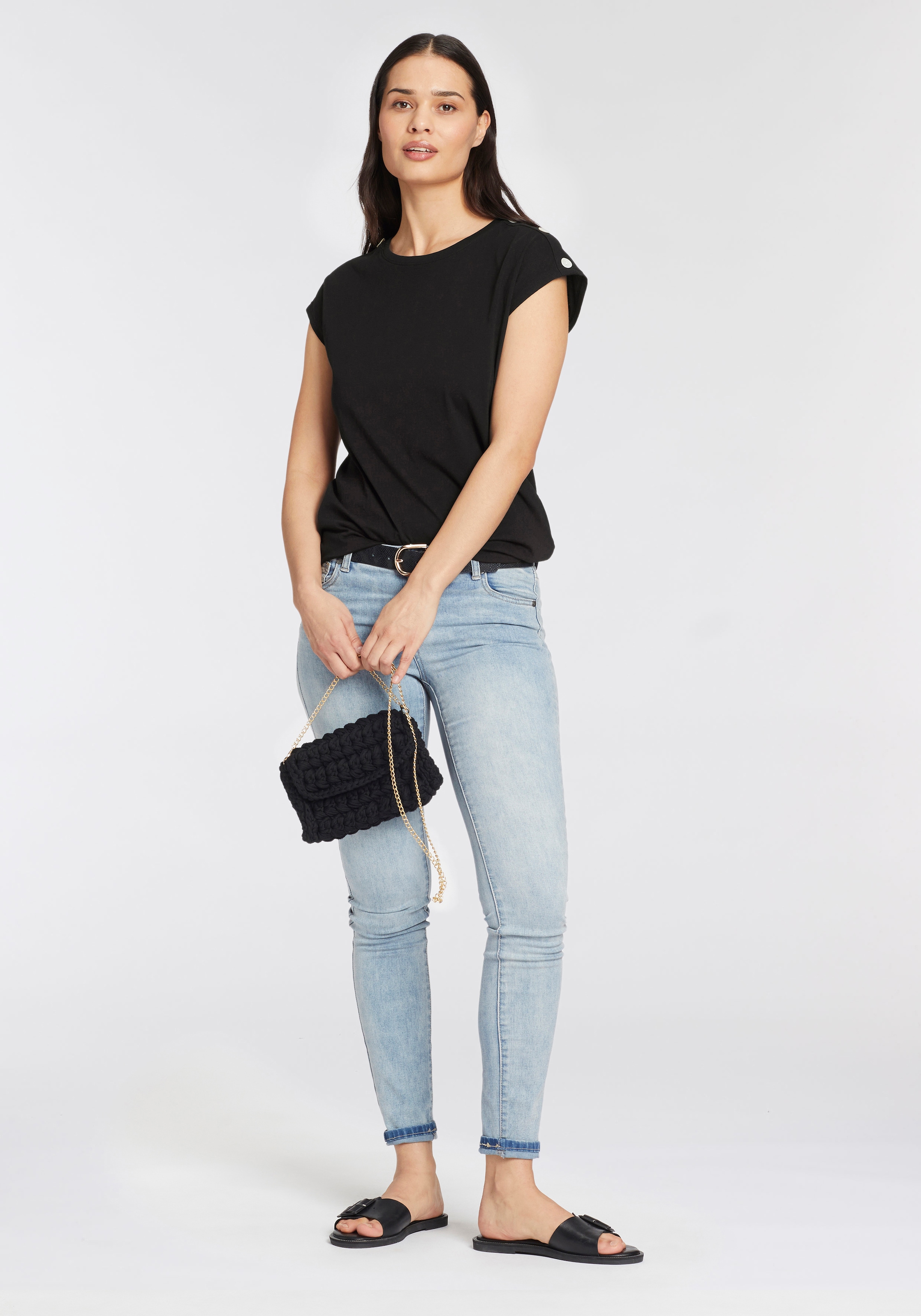 Laura Scott T-Shirt, mit Zierknöpfen