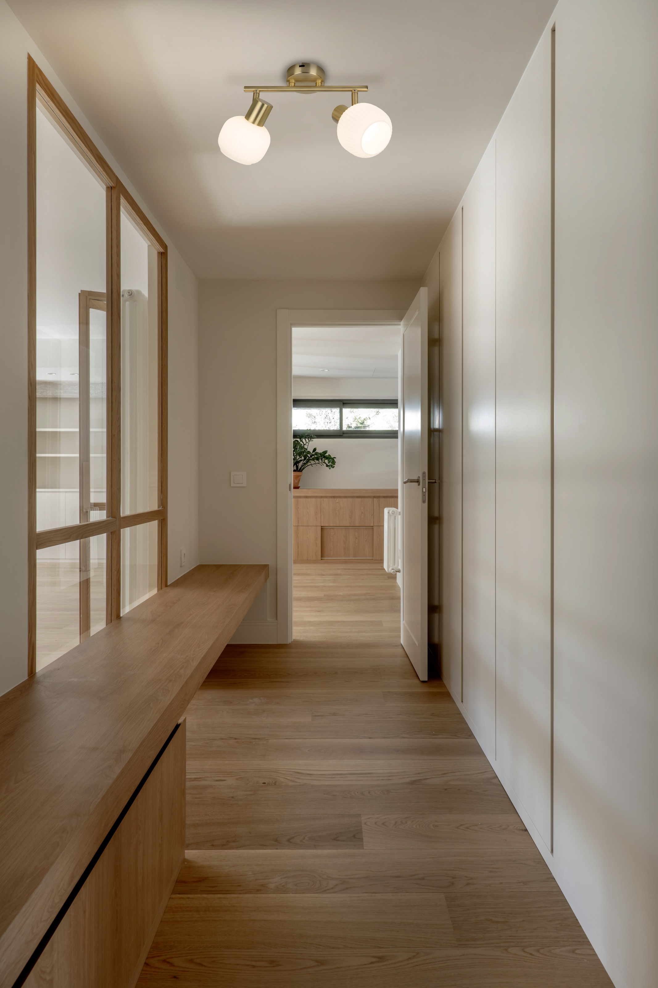 näve Deckenleuchte »Learta« E14 1 Stk. Spot, exkl. E14, messing matt, Glas weiß opal