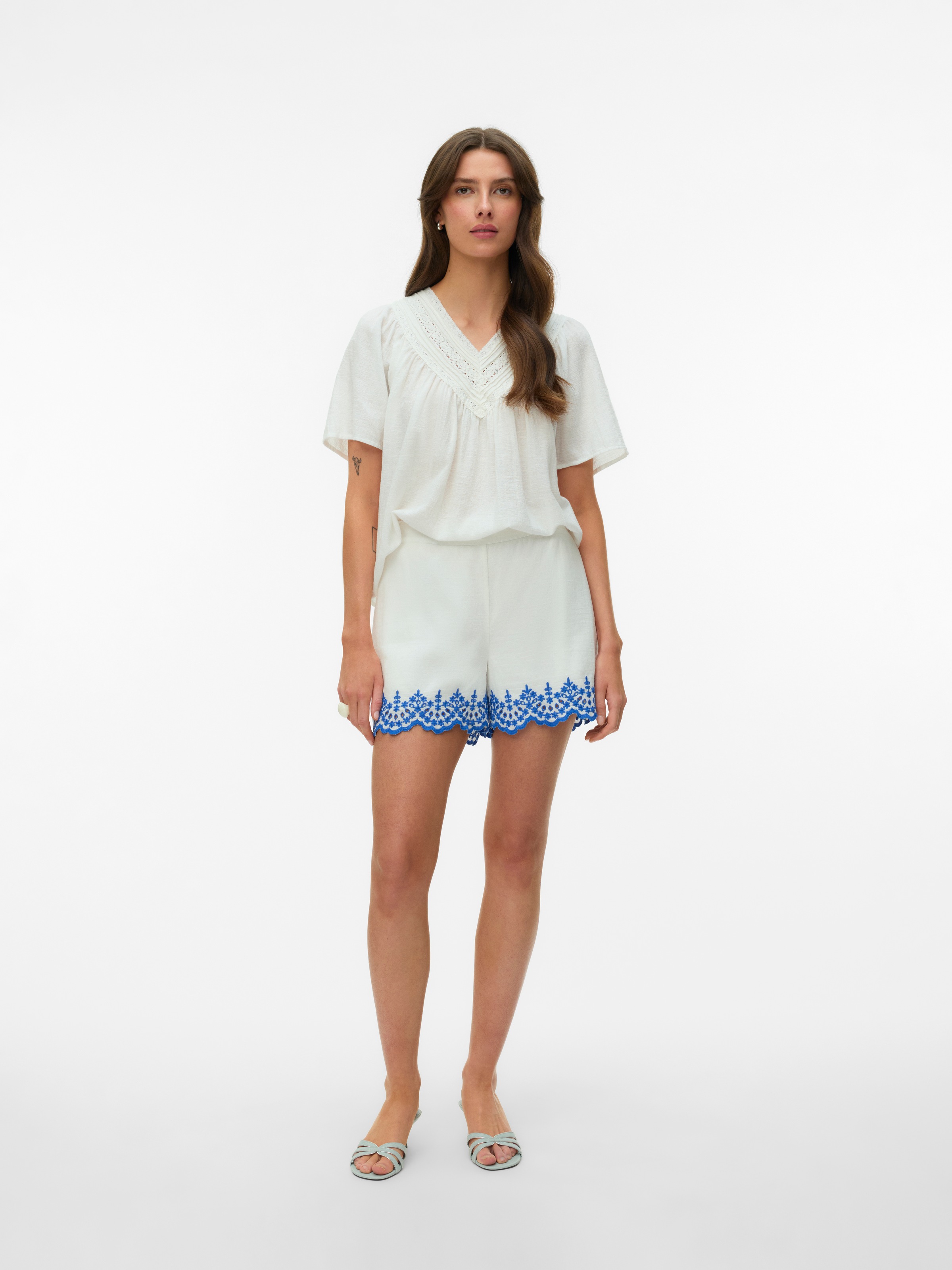 Vero Moda Shorts »VMKIANA MW SHORTS WVN BTQ«  Baumwolle