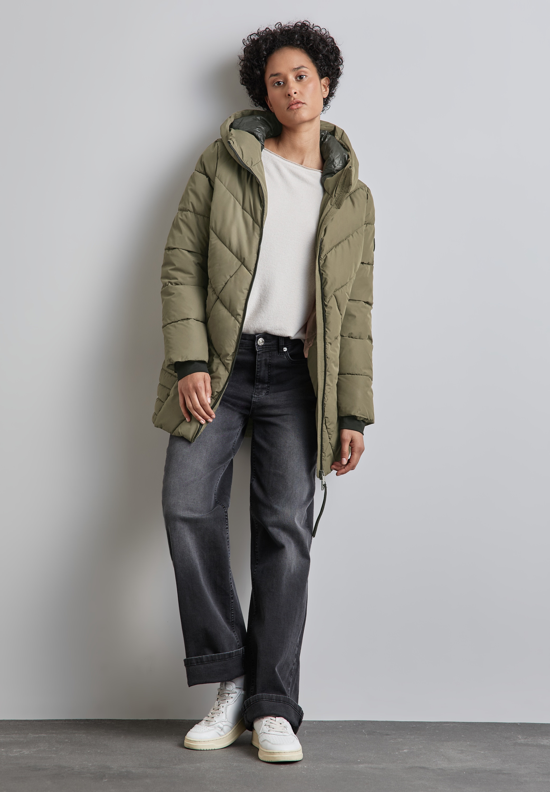 STREET ONE Steppjacke mit Kapuze mit Kapuze mit Tunnelzugband