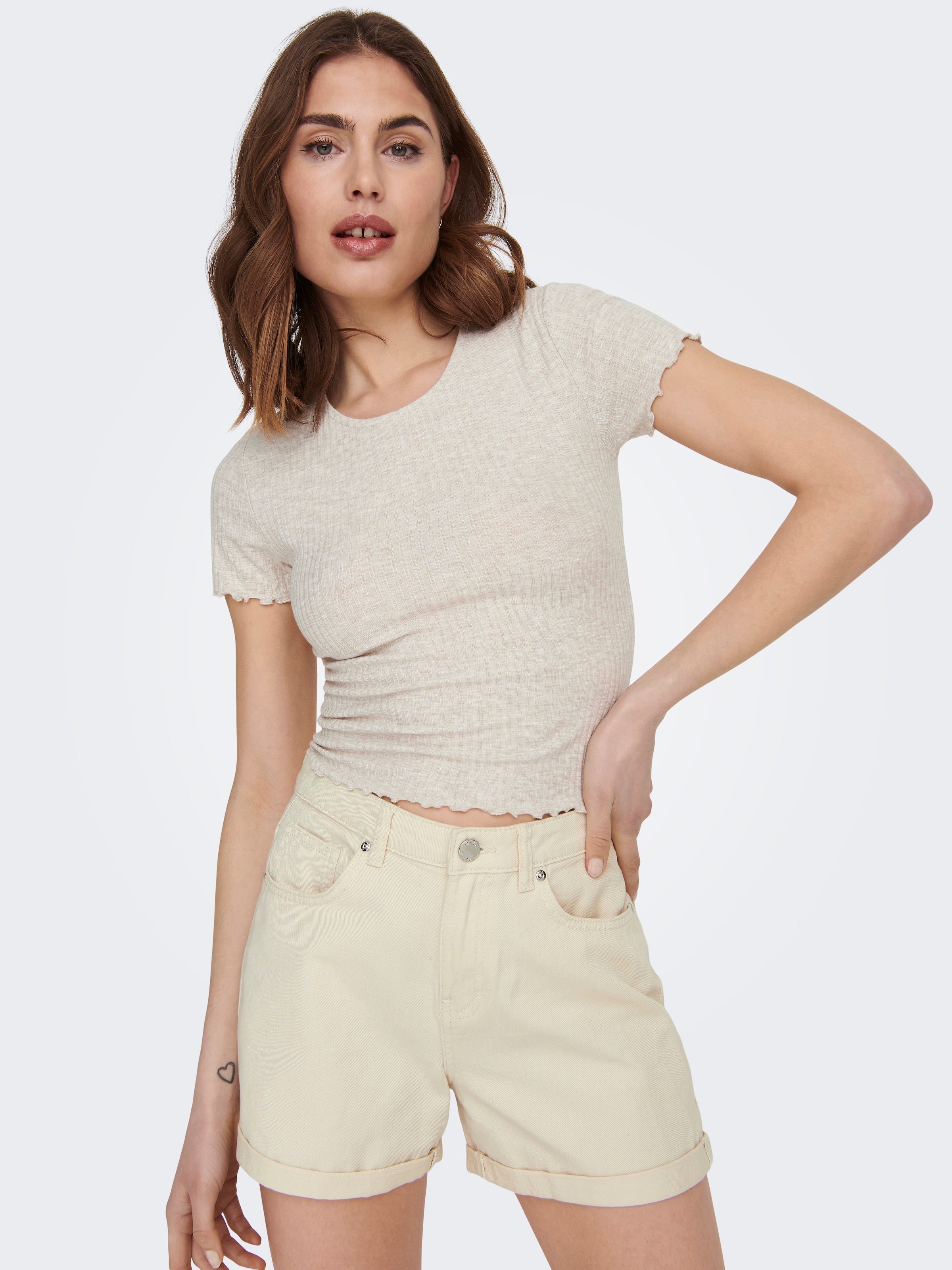 ONLY 1100000002199 "ONLEMMA S/S SHORT TOP NOOS JRS" Rundhals, modisch, regular fit, gewellter Abschluss, unifarben
