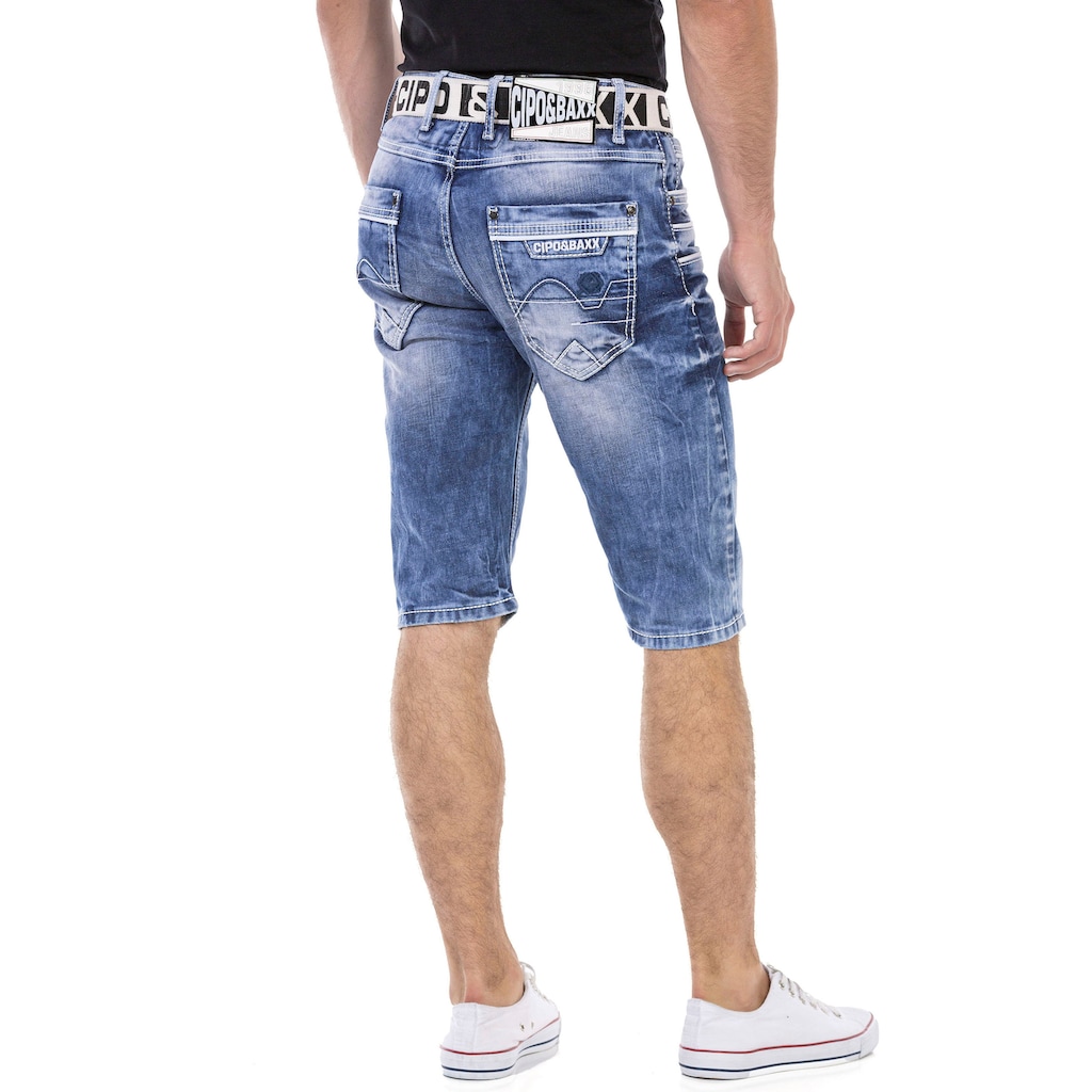 Cipo & Baxx Bermudas, in Denim und mit markanten Taschen