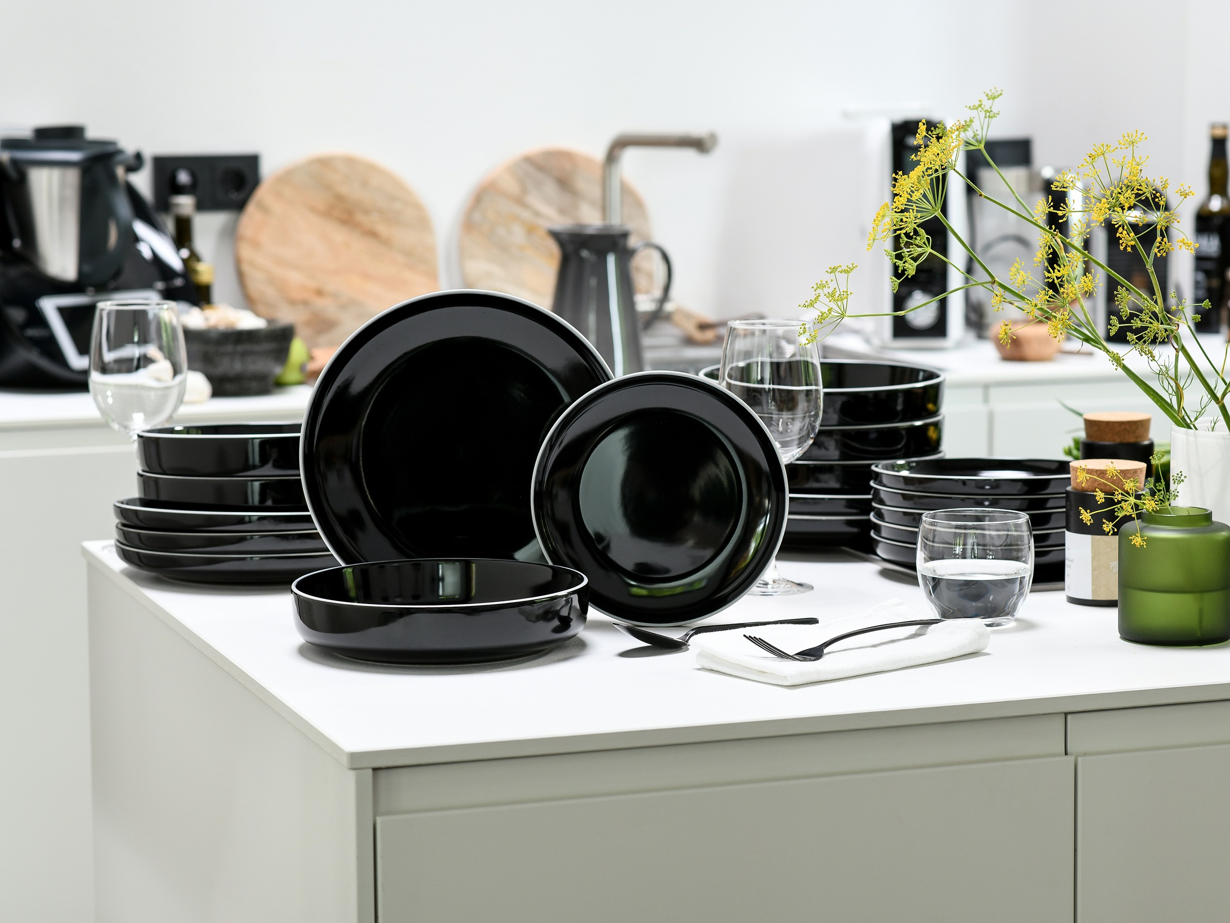 CreaTable Teller-Set »Nordic Gourmet, Tellerset 18-tlg.« Minimalistisches Design, Glänzende Glasur, Nordische Ästhetik